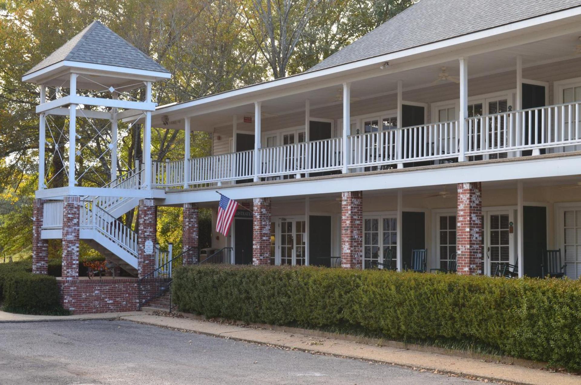 The Lodge at The Bluffs photo 3
