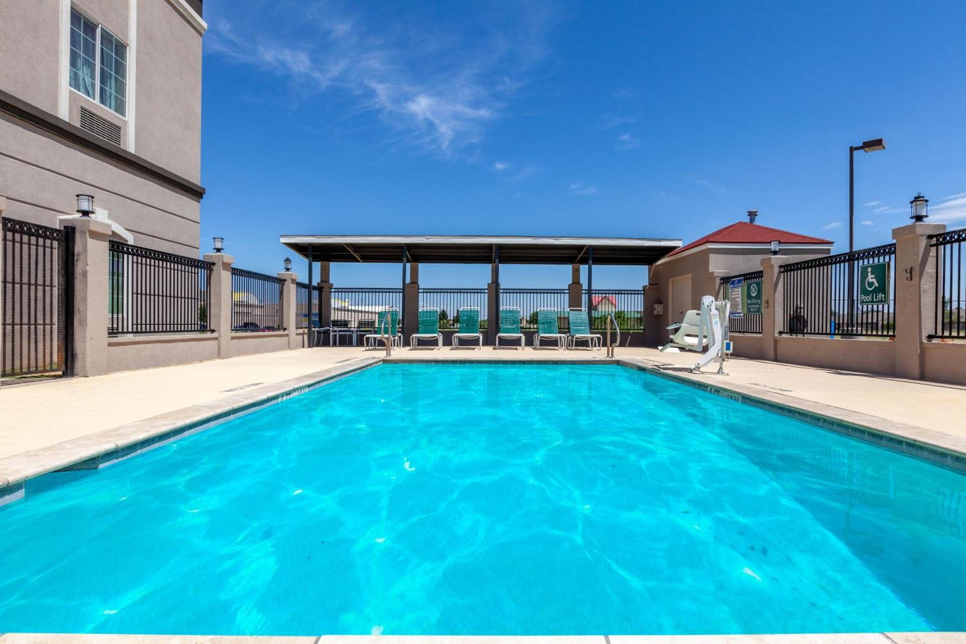 La Quinta by Wyndham Midland North photo 33