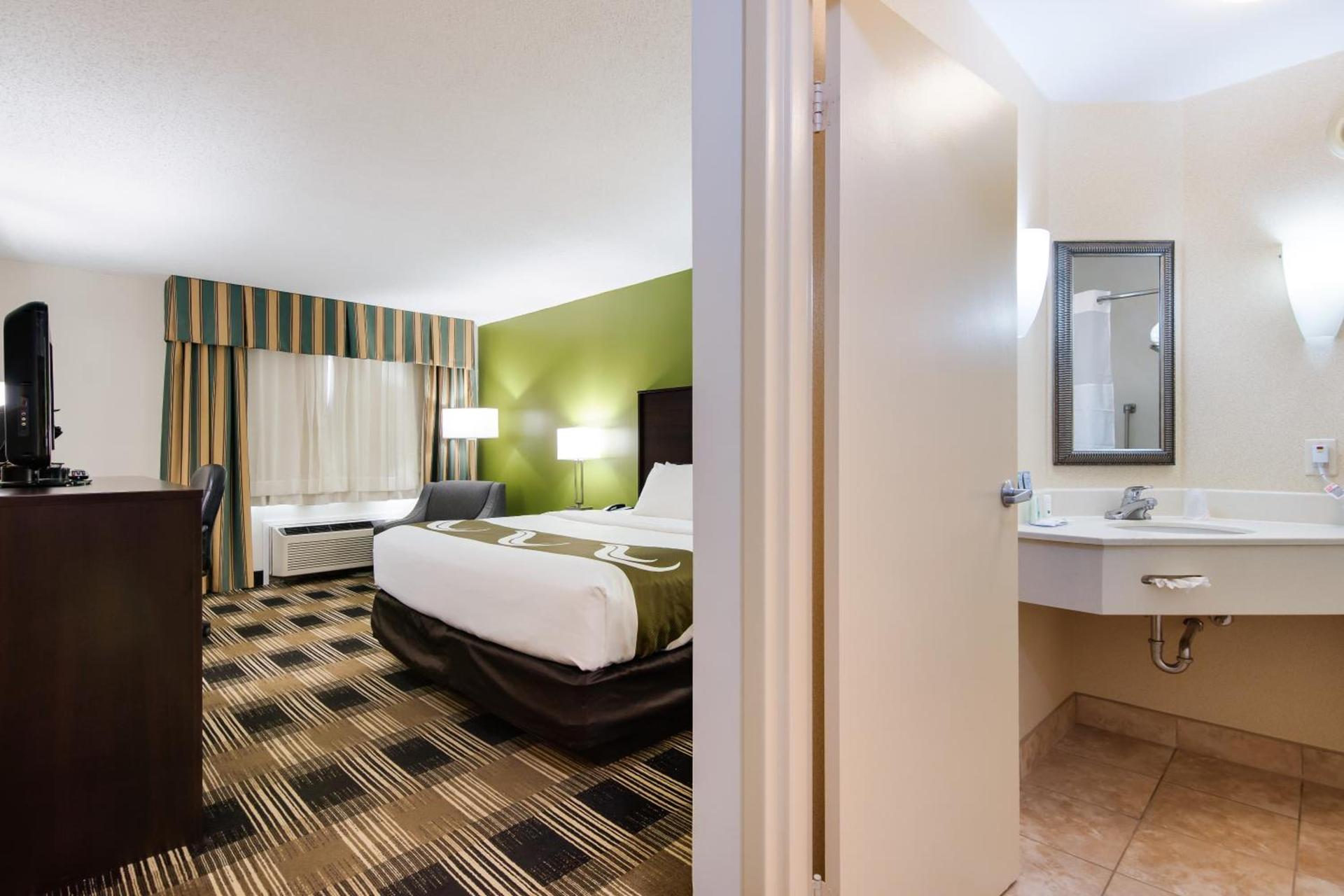 Quality Inn Oneonta Cooperstown Area photo 40
