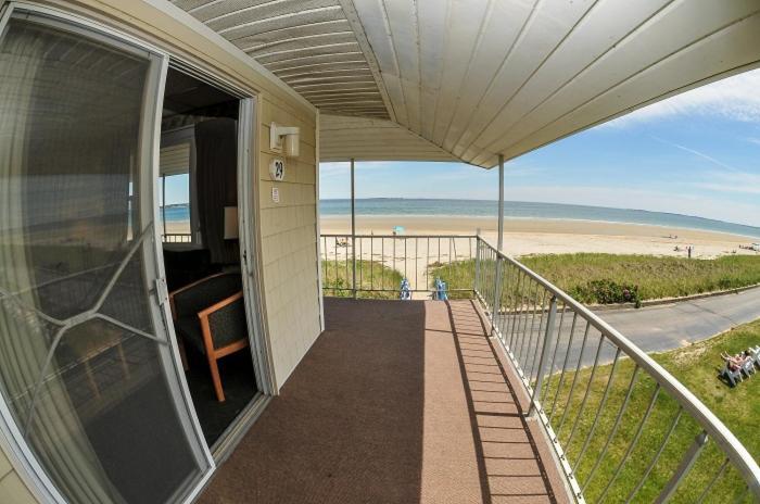 Friendship Oceanfront Suites photo 29