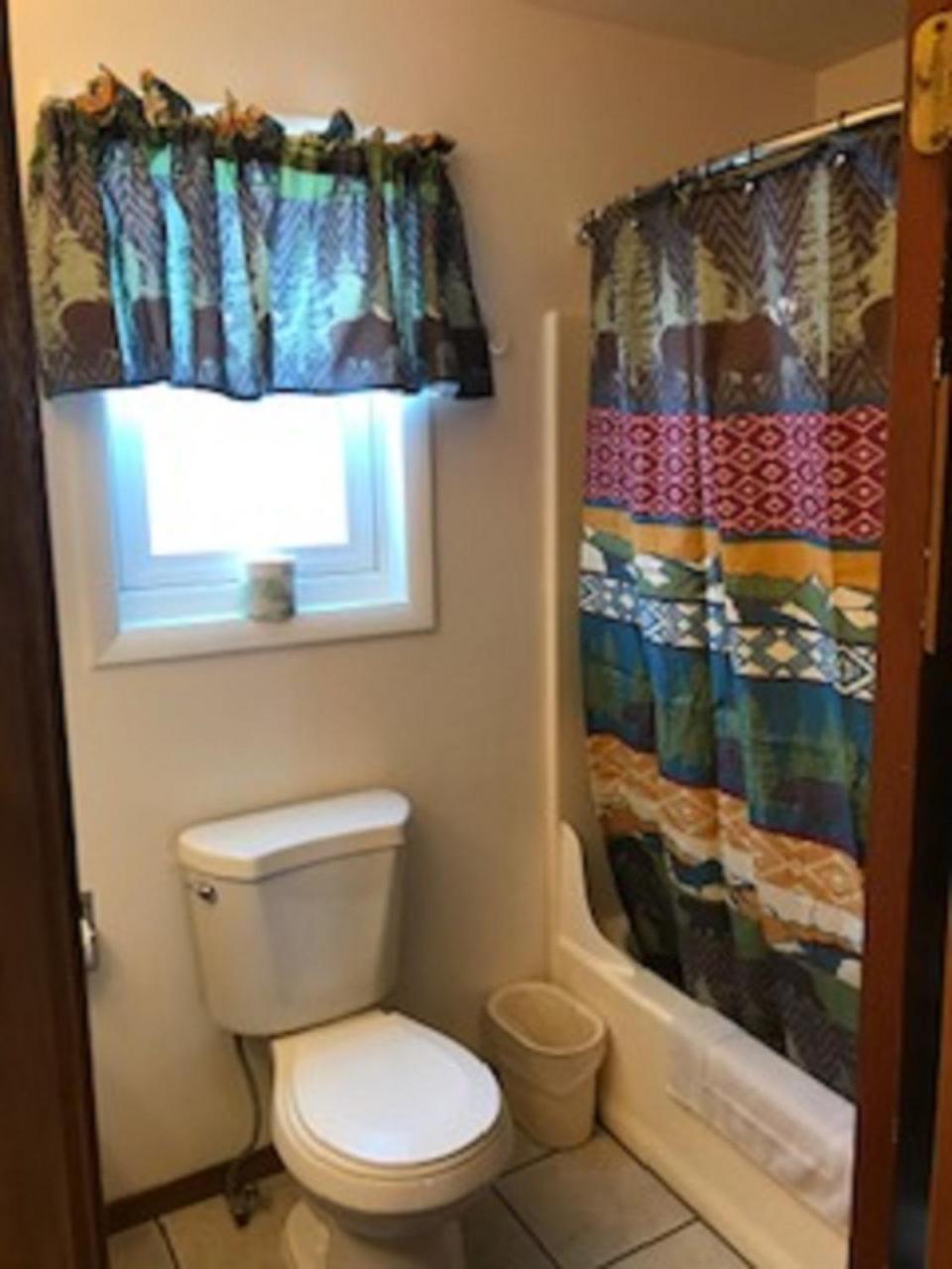 Elk Horn Lodge Motel and Cabins photo 9