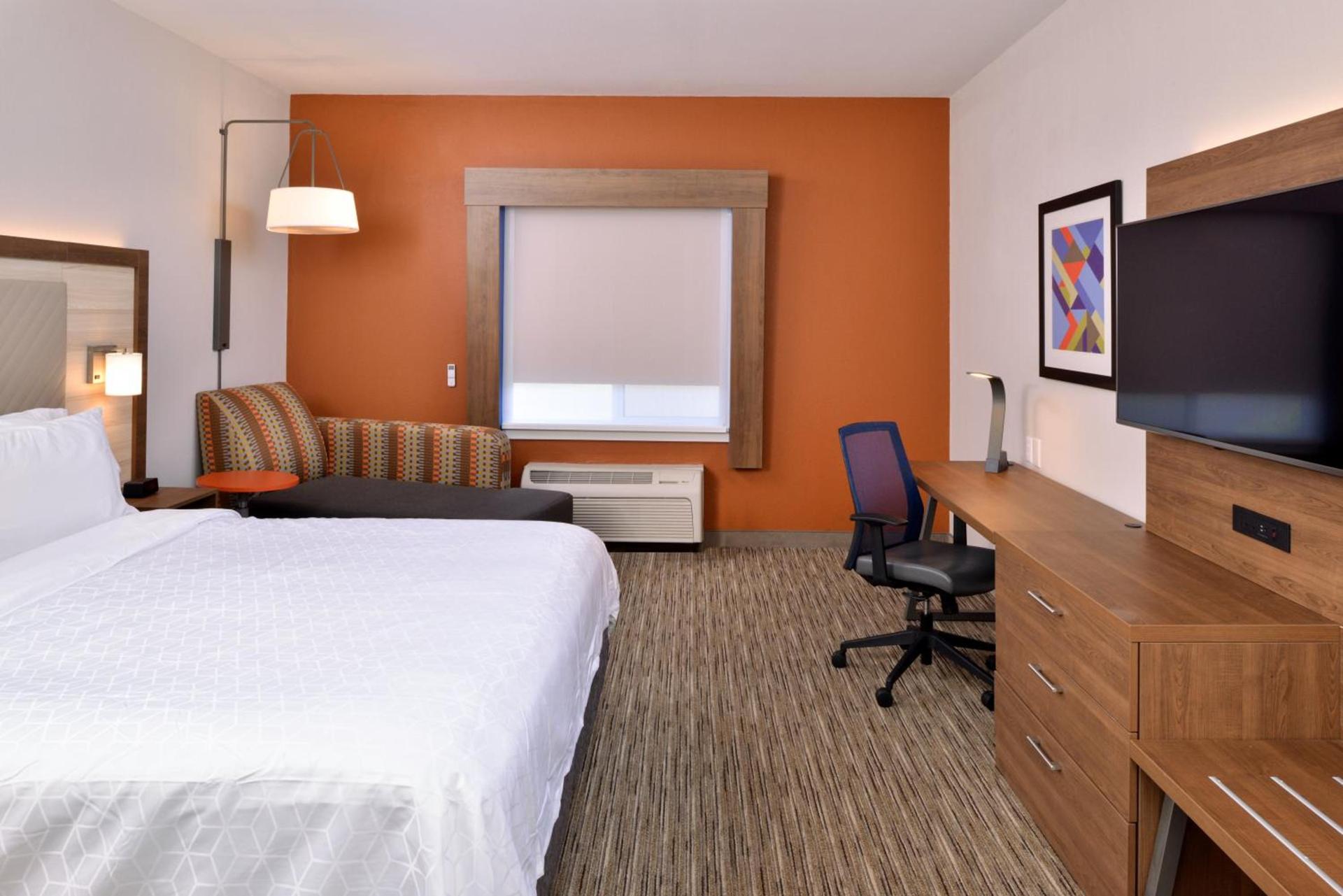 Holiday Inn Express Hotel & Suites Arcata/Eureka-Airport Area by IHG photo 2