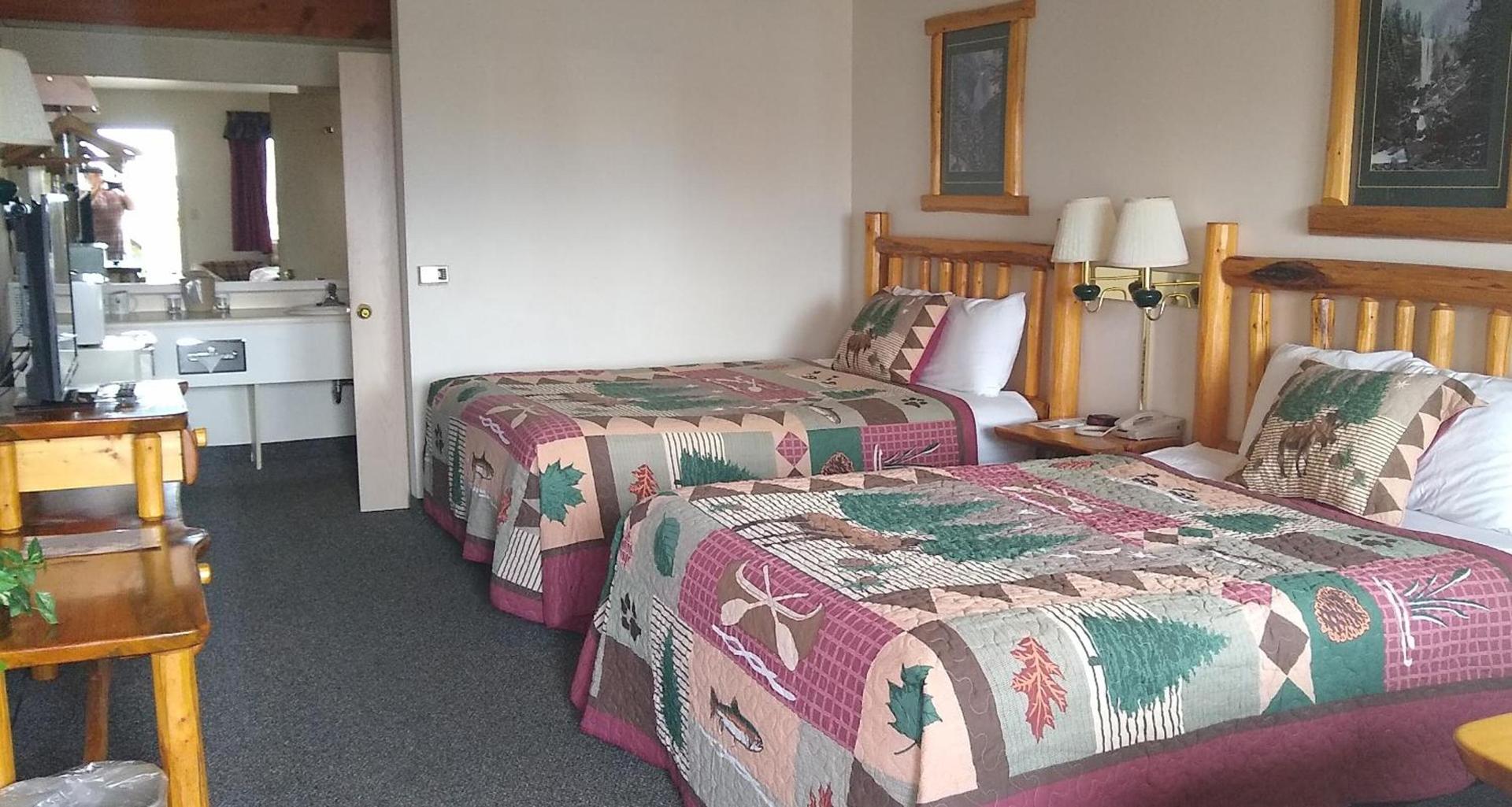 Ponderosa Motel photo 20