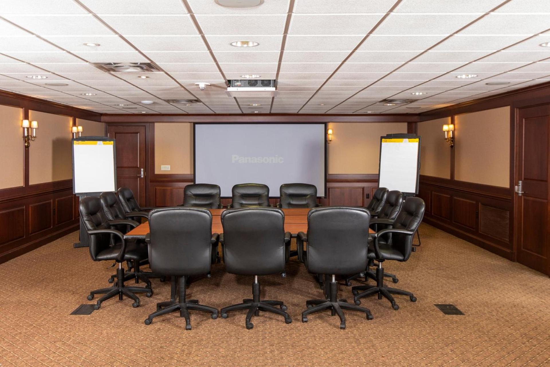 Hillsdale College Dow Hotel and Conference Center photo 12