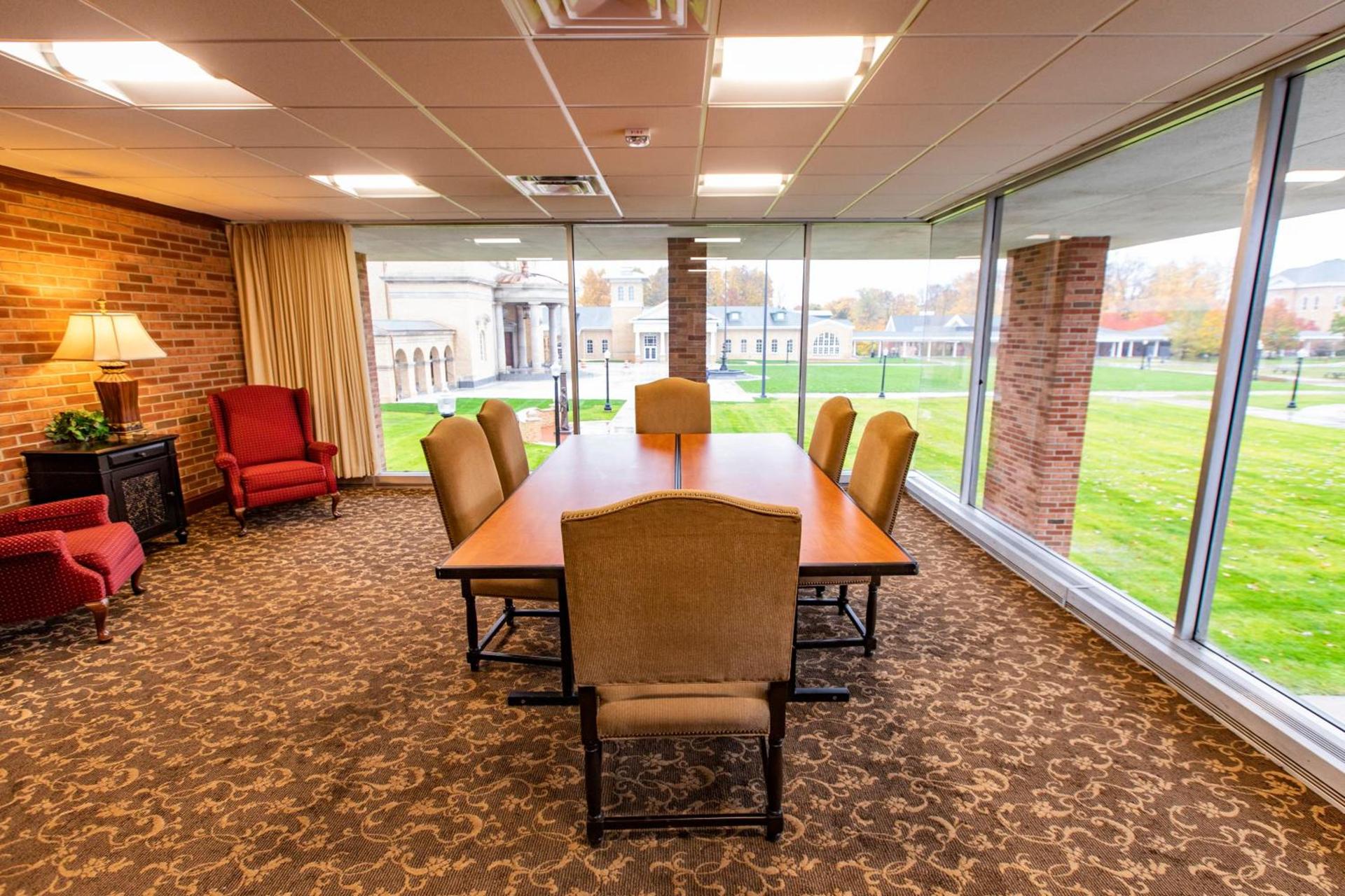 Hillsdale College Dow Hotel and Conference Center photo 14