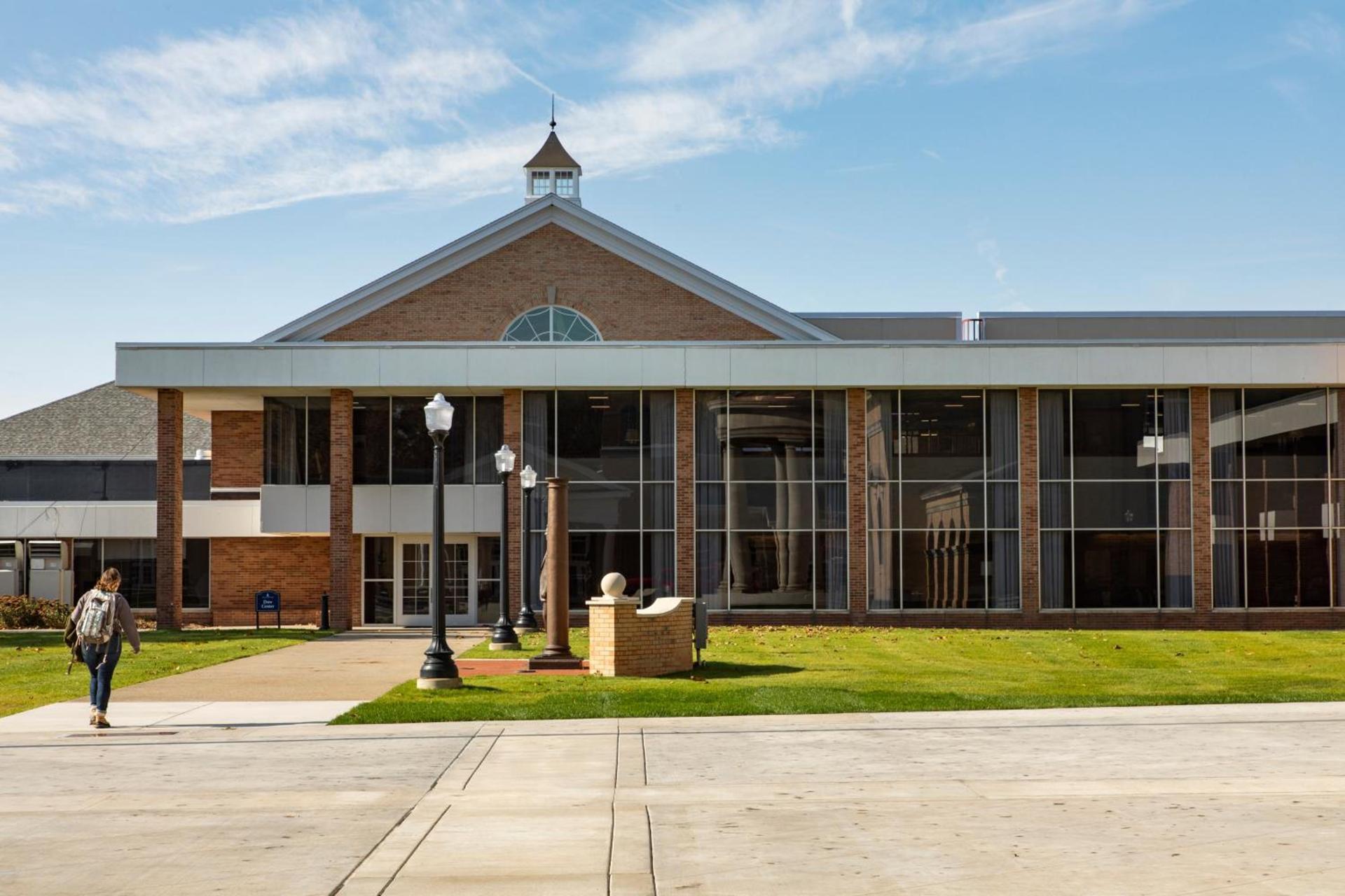 Hillsdale College Dow Hotel and Conference Center photo 1