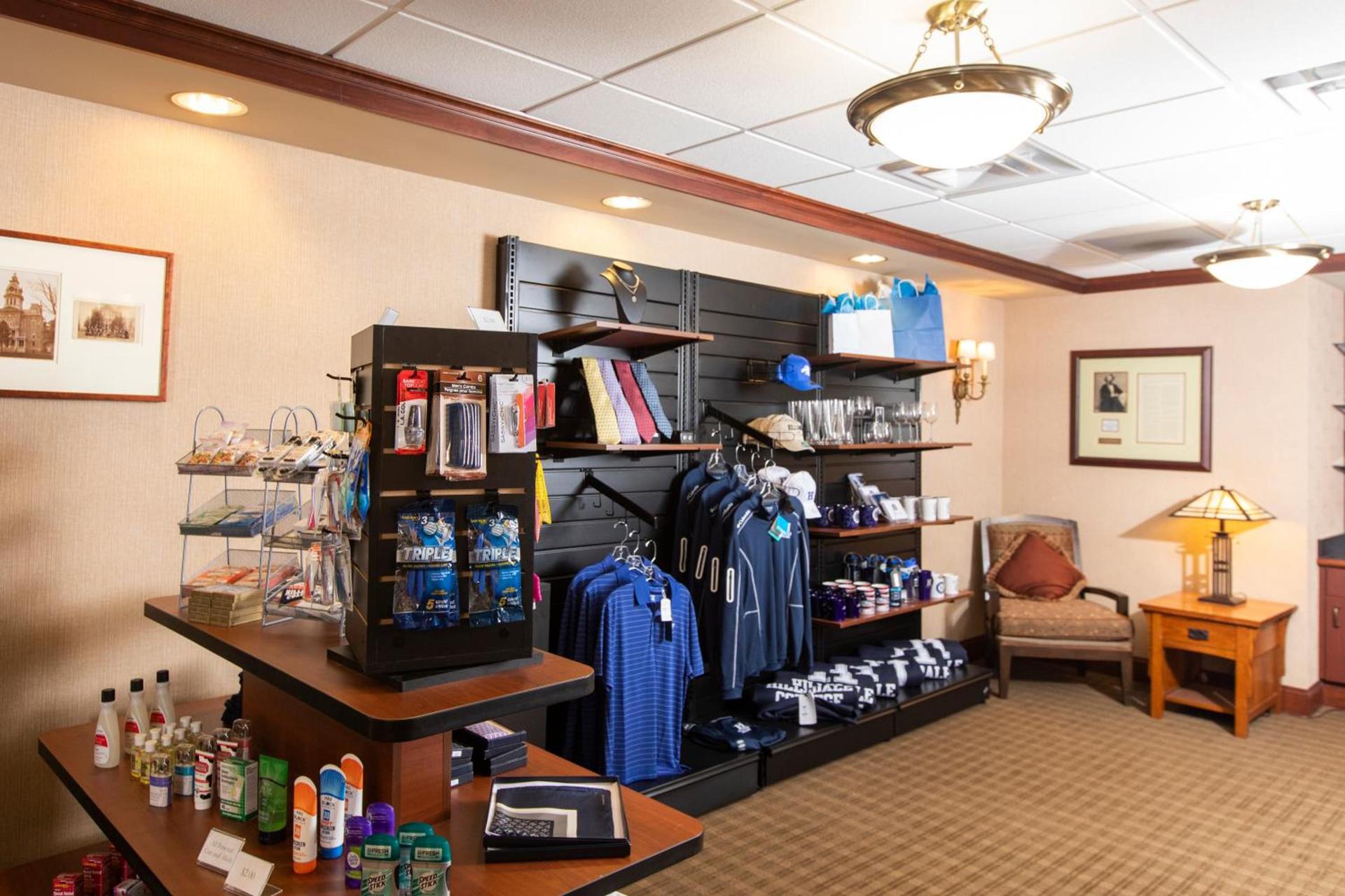 Hillsdale College Dow Hotel and Conference Center photo 8