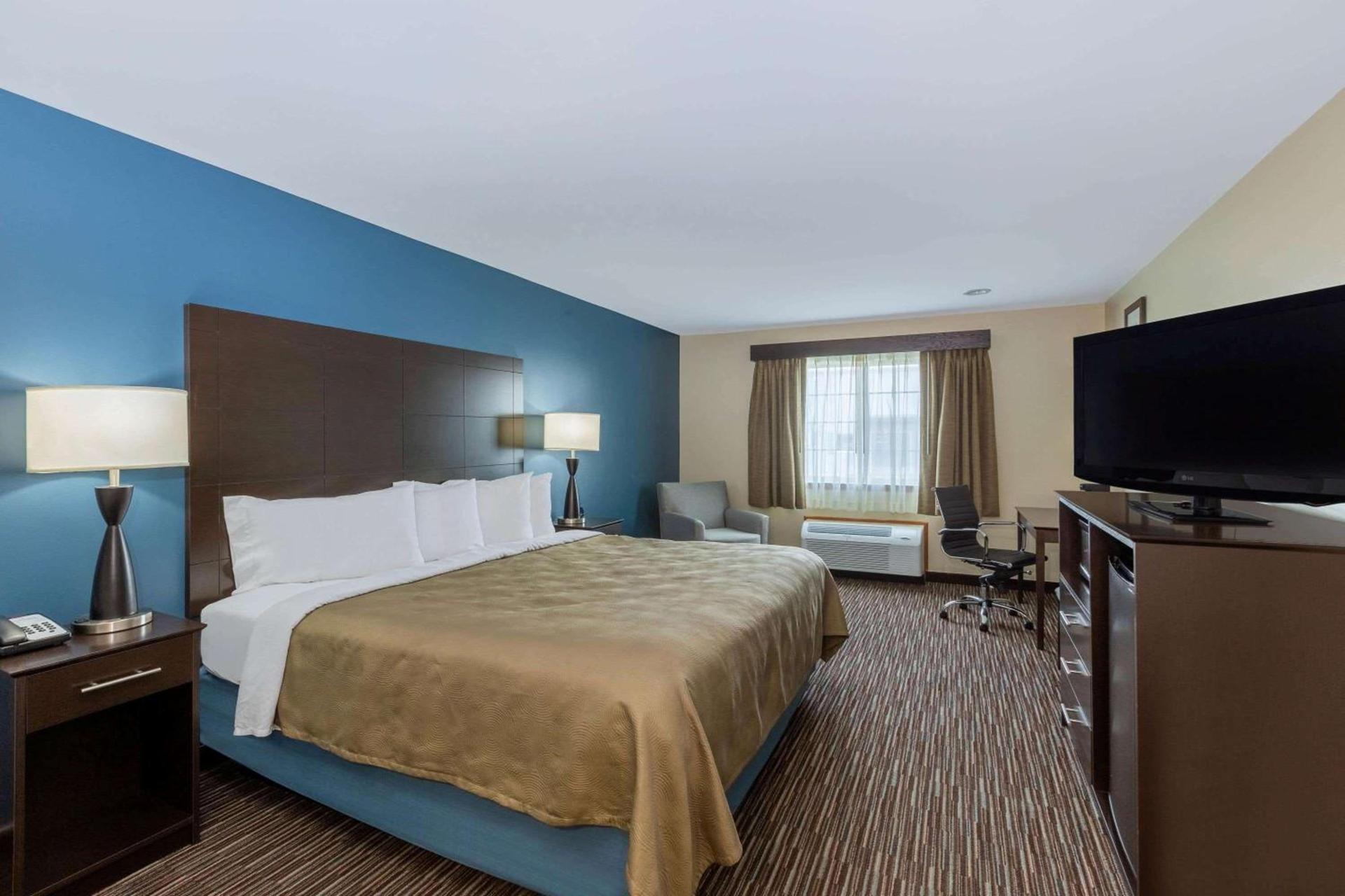 AmericInn by Wyndham Jefferson photo 37