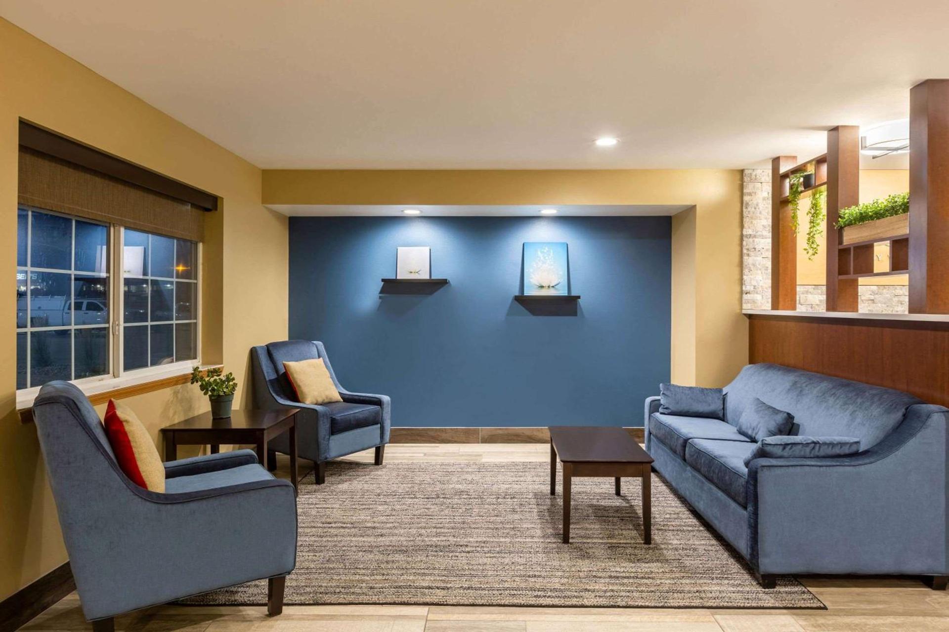 AmericInn by Wyndham Jefferson photo 34