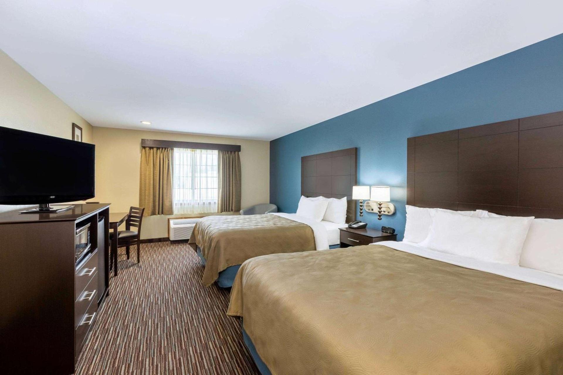 AmericInn by Wyndham Jefferson photo 29