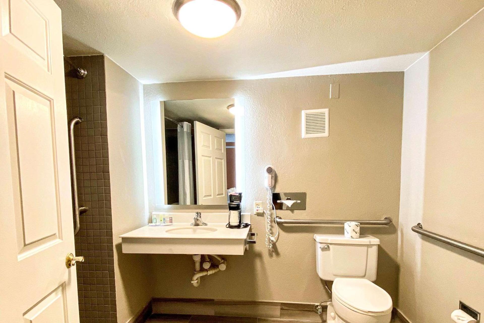 Quality Inn Harlingen photo 10