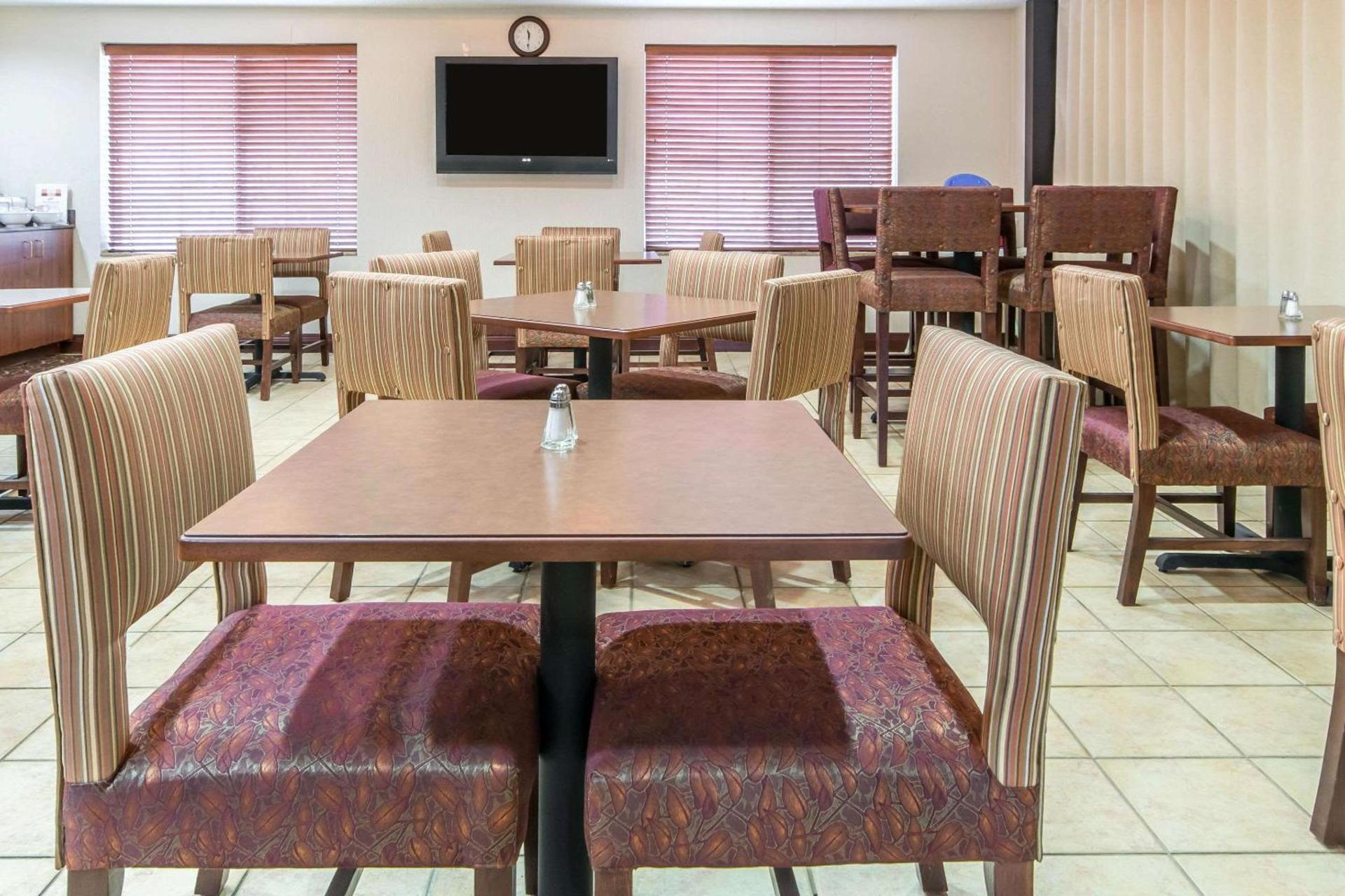 Comfort Suites Owensboro South photo 28