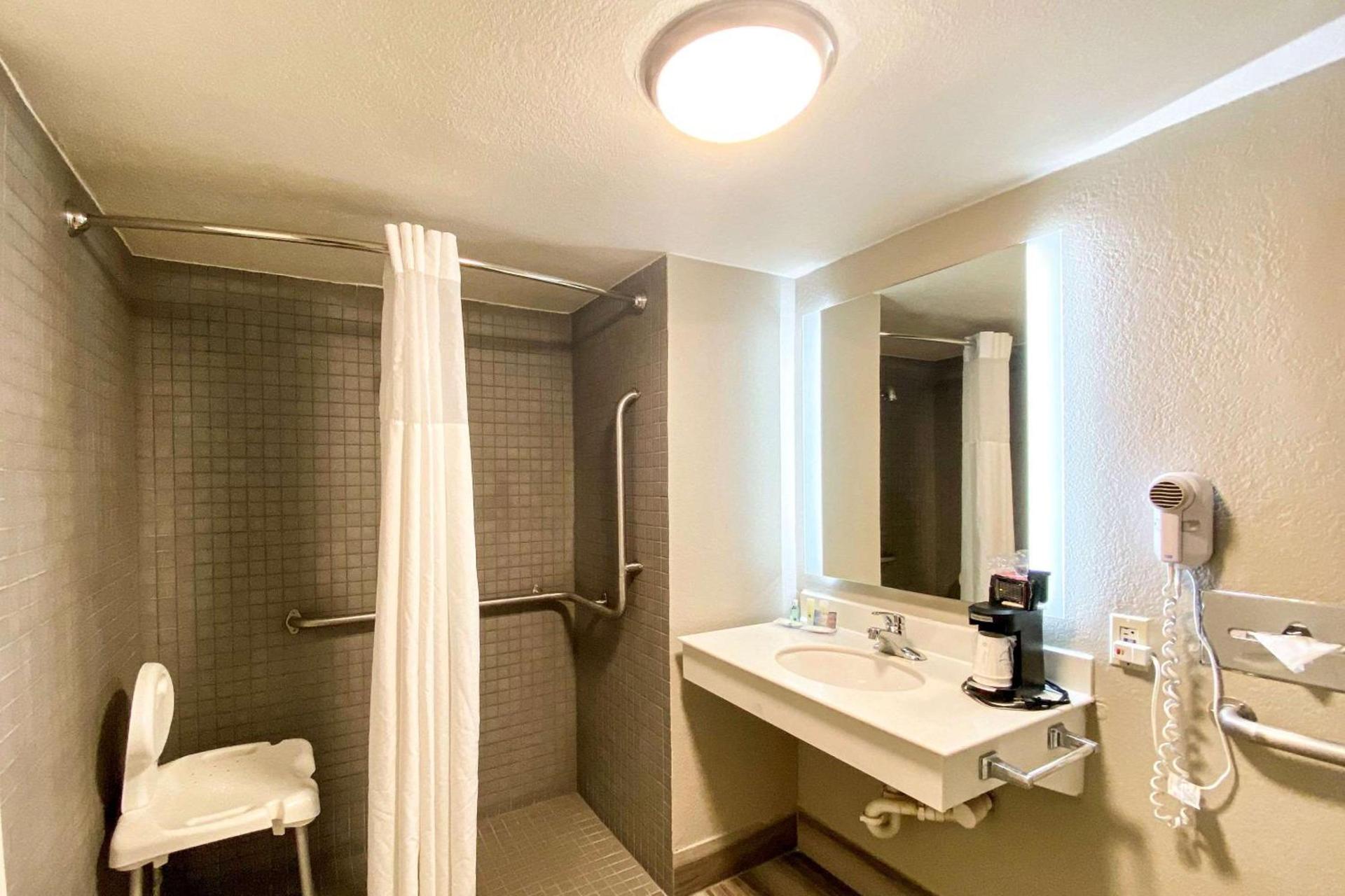 Quality Inn Harlingen photo 13