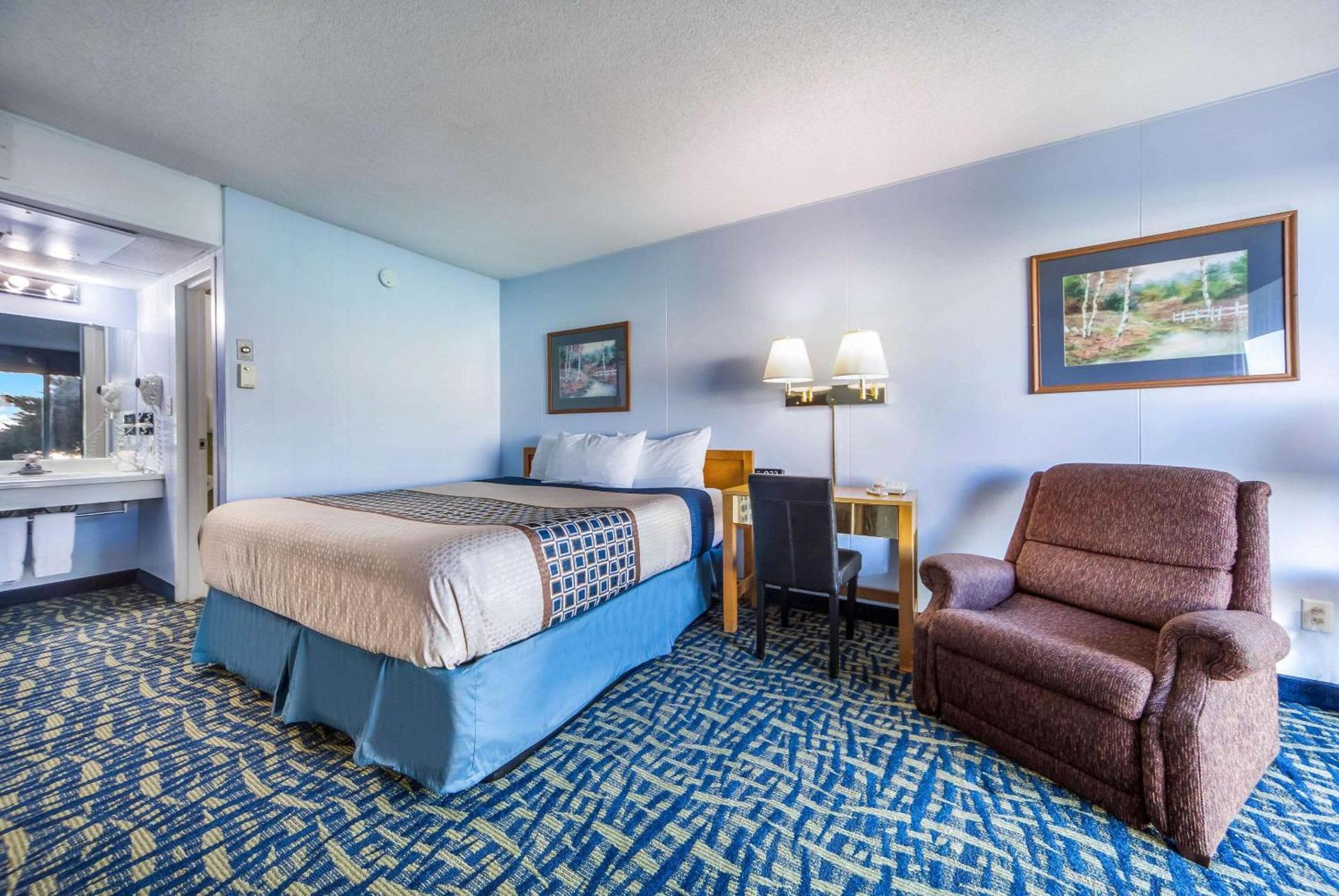 Hospitality Inn photo 9