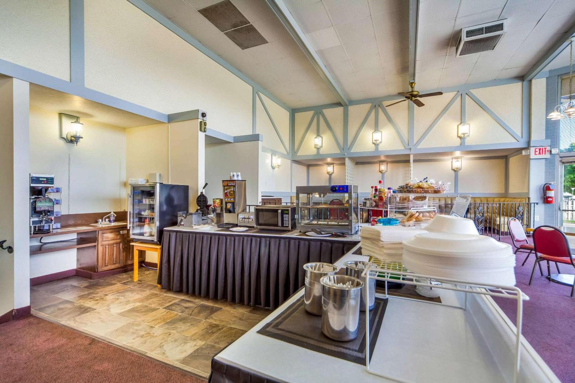 Hospitality Inn photo 5