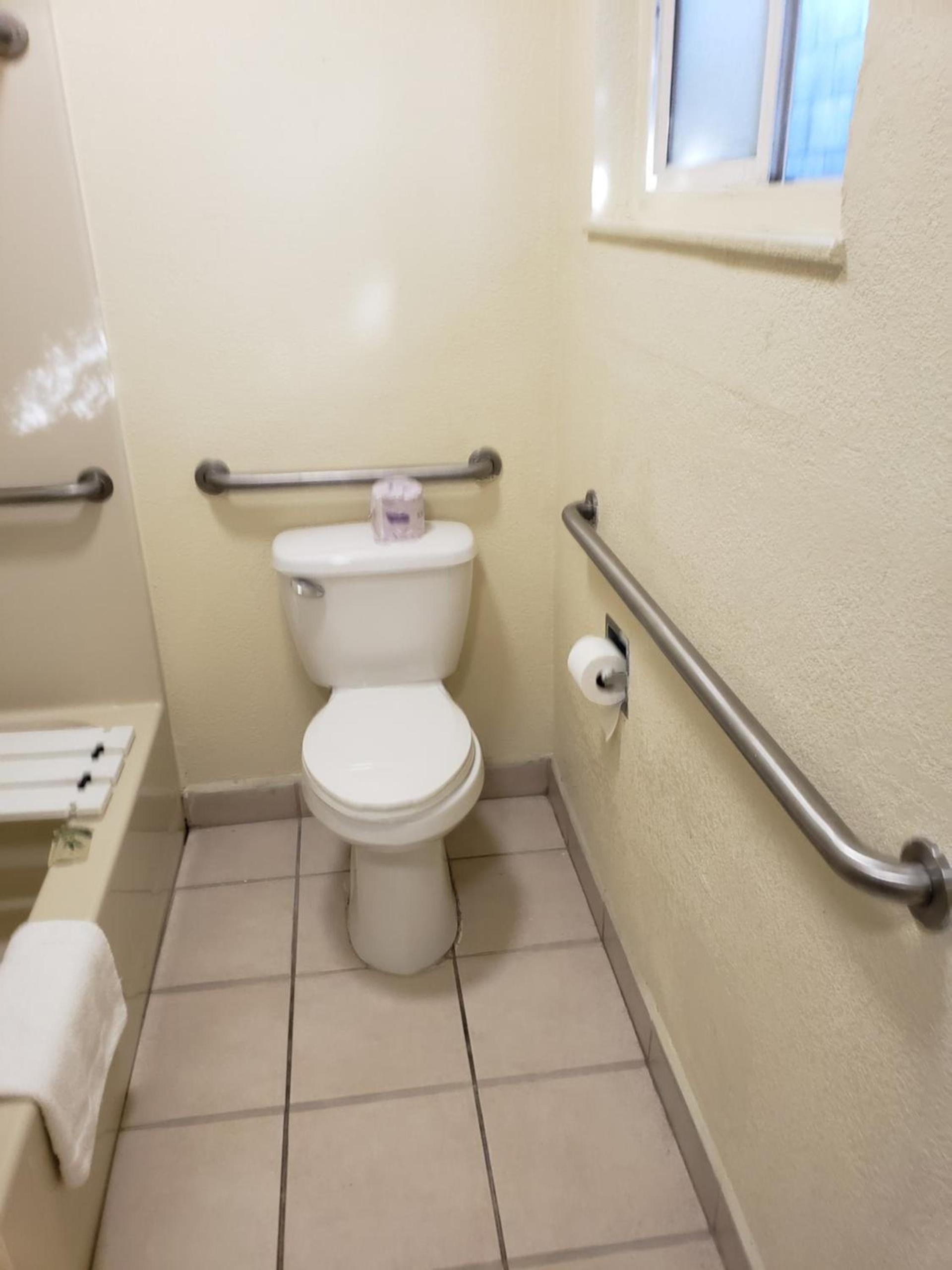 Town and Country Inn photo 19
