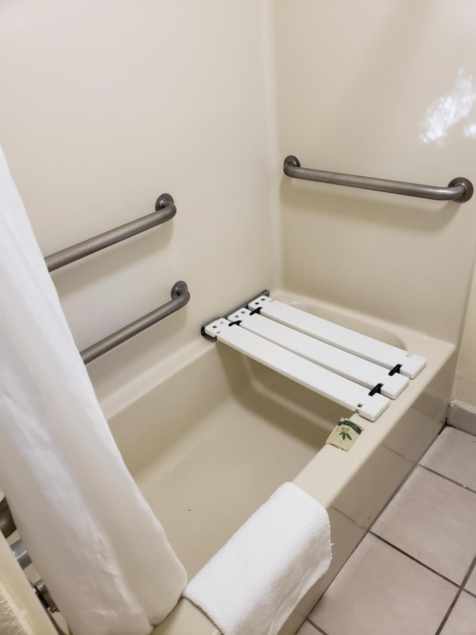 Town and Country Inn photo 22