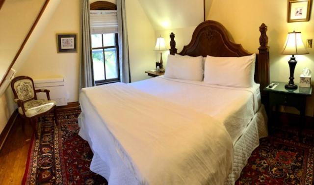 Cedar Crest Inn photo 17