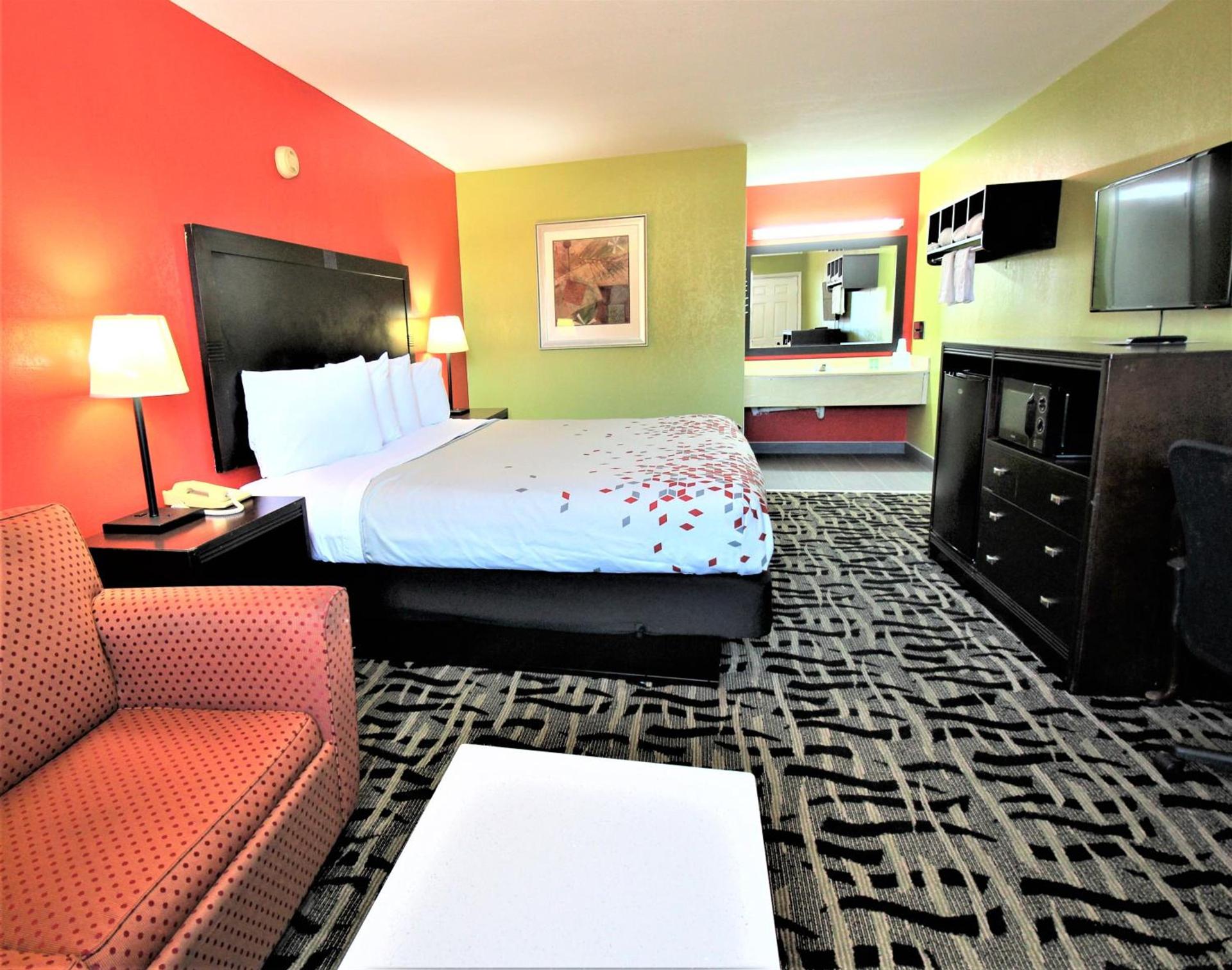 Travel Inn Eutaw photo 13