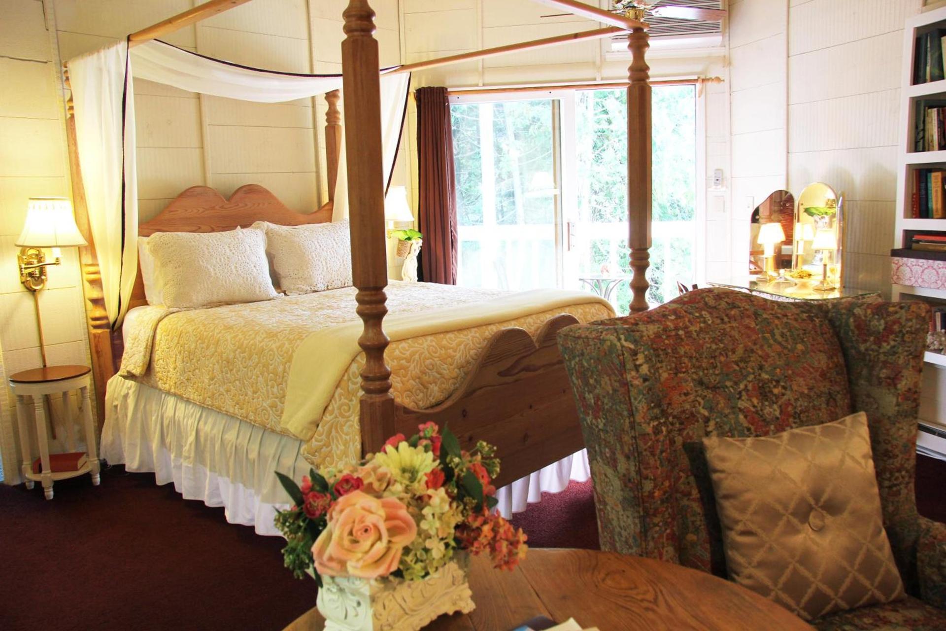 Eagle Harbor Inn photo 56