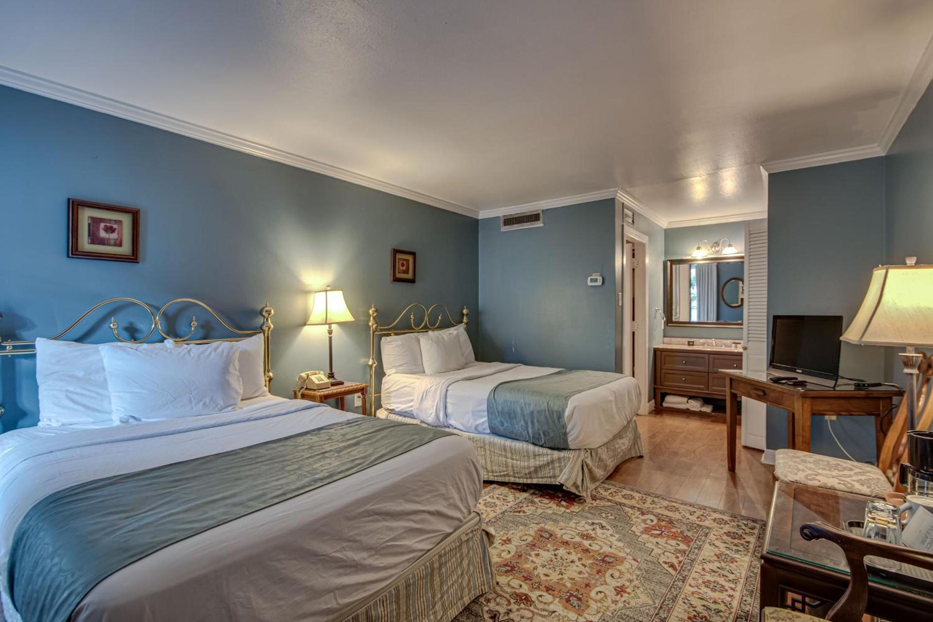 Malaga Inn photo 37