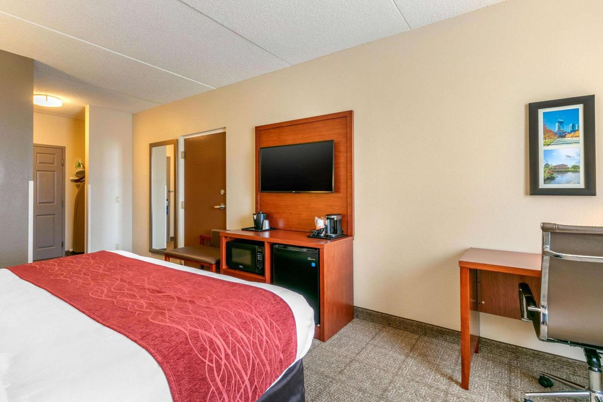 Comfort Inn & Suites Nashville Franklin Cool Springs photo 12