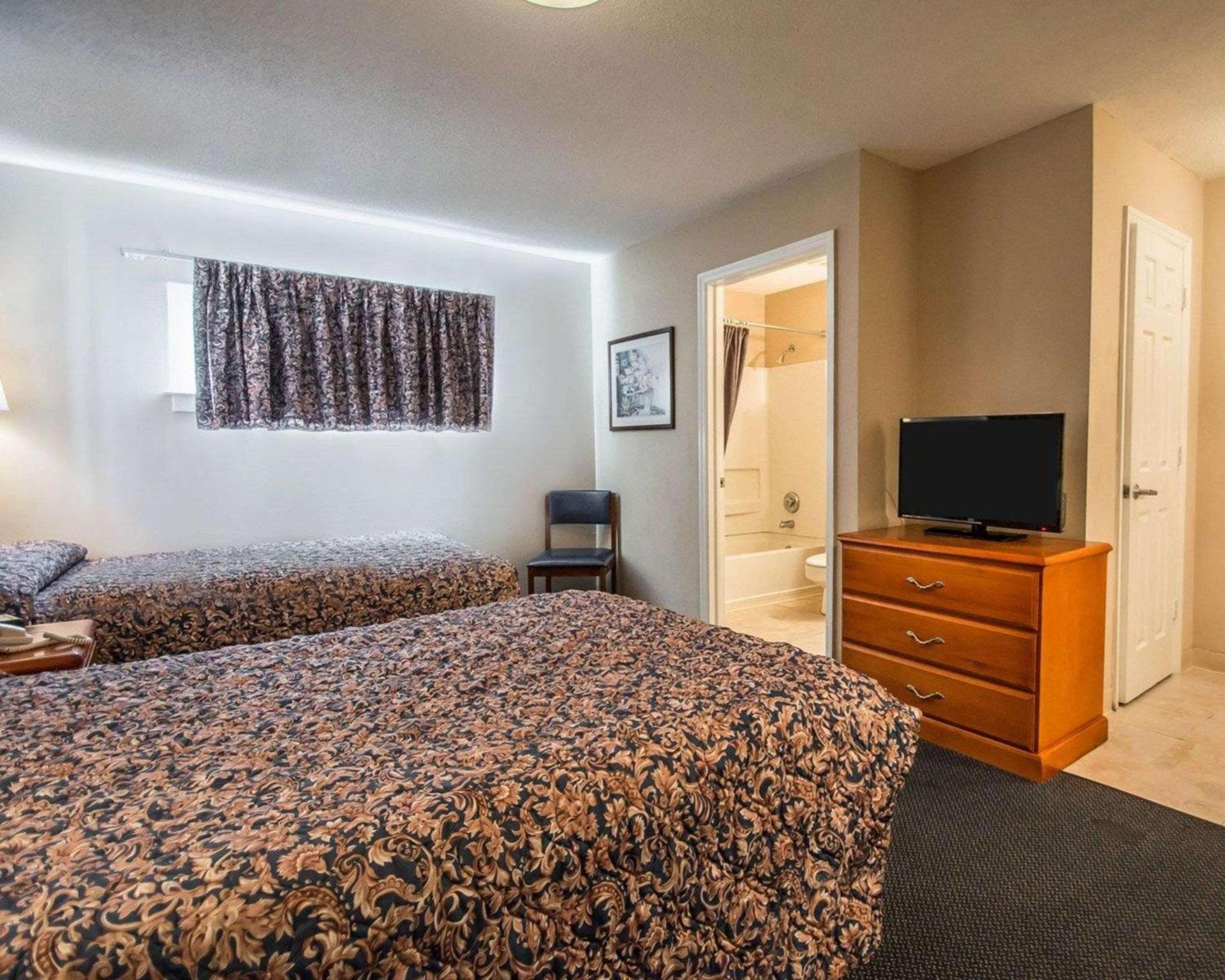 Tampa Bay Extended Stay - Airport photo 27