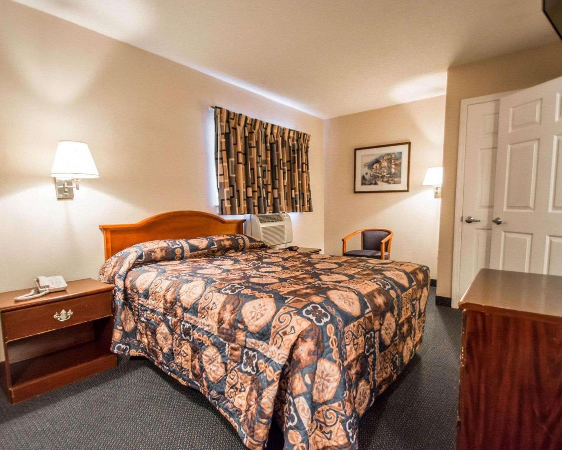 Tampa Bay Extended Stay - Airport photo 7