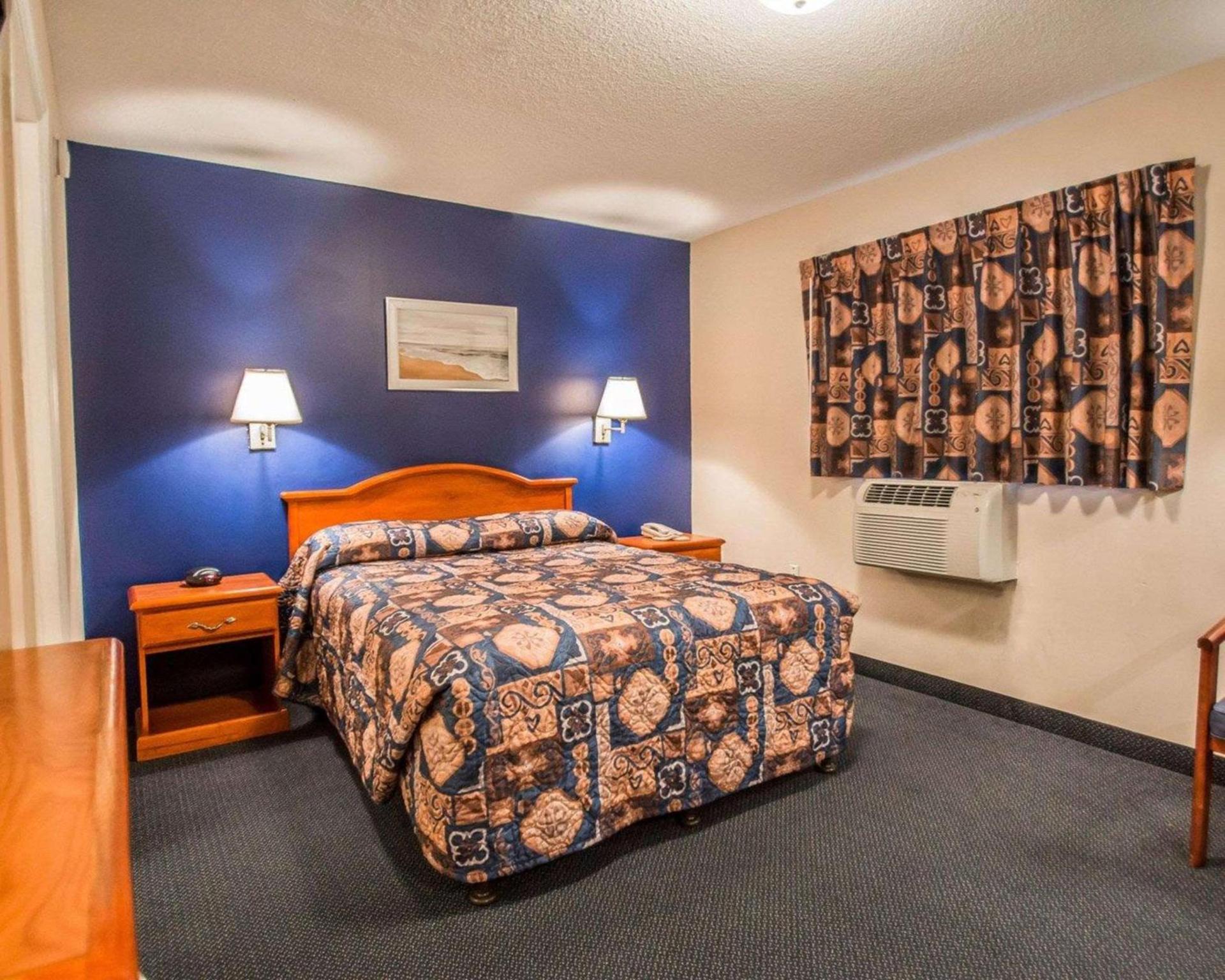 Tampa Bay Extended Stay - Airport photo 14
