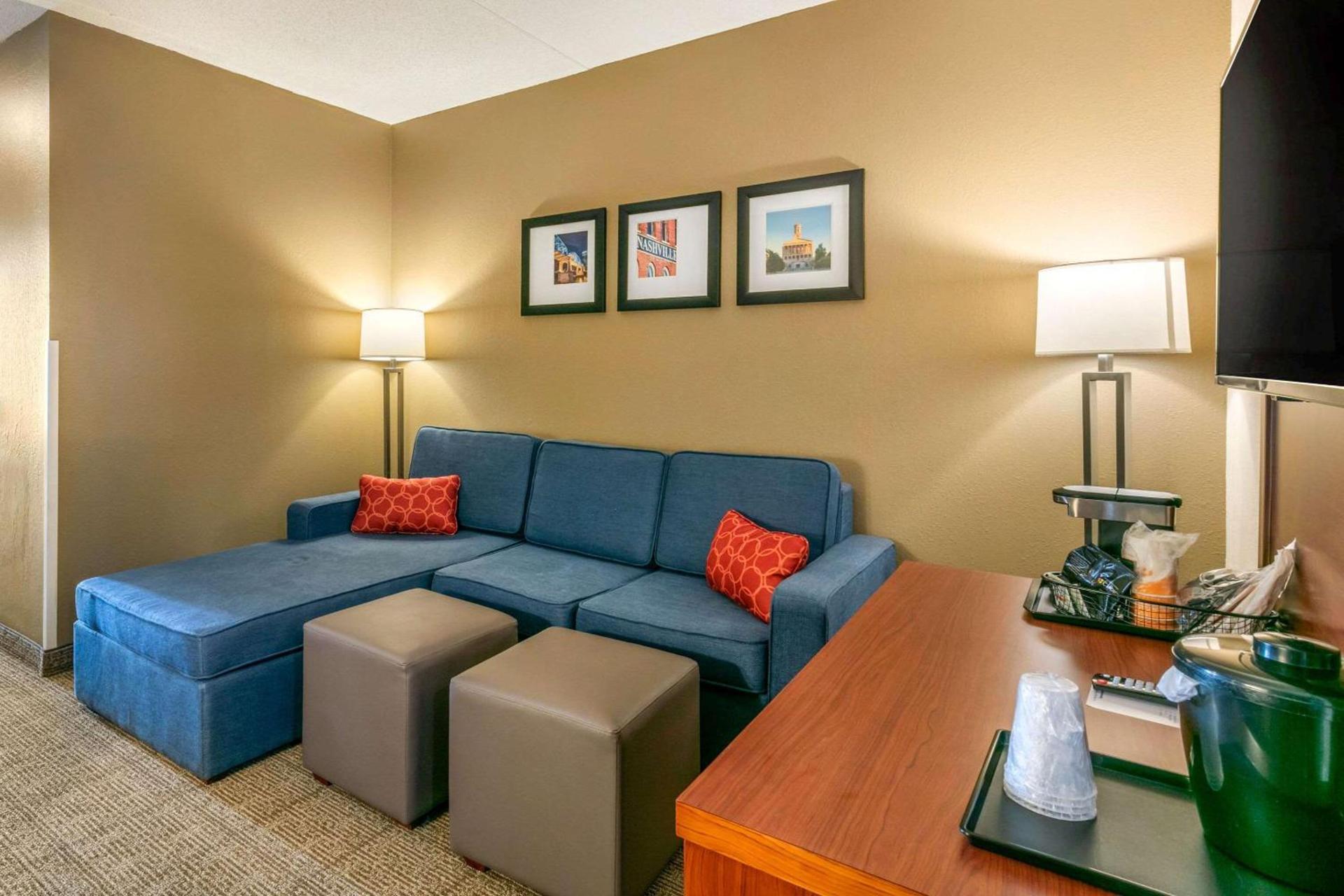 Comfort Inn & Suites Nashville Franklin Cool Springs photo 19