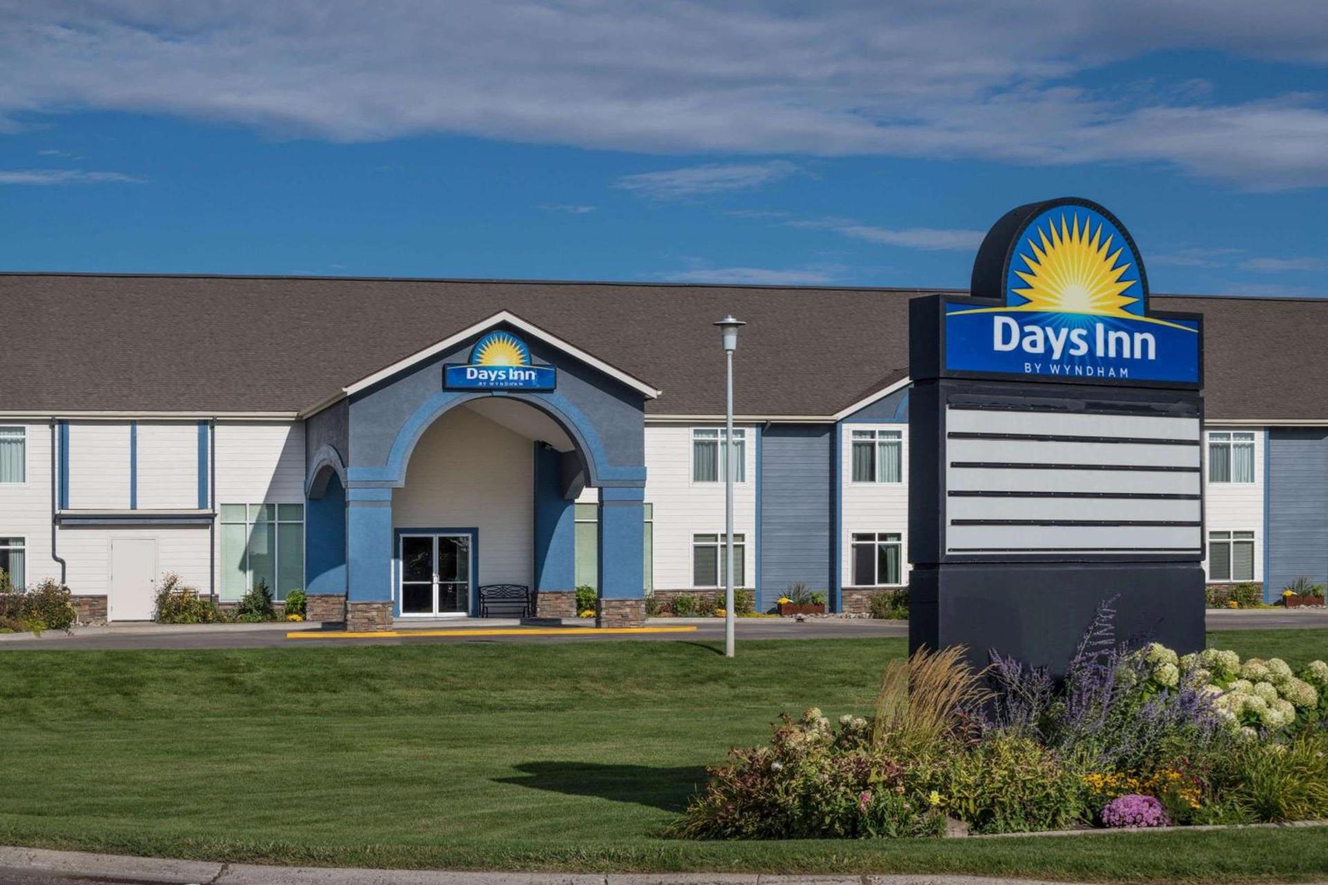 Days Inn by Wyndham Great Falls photo 31