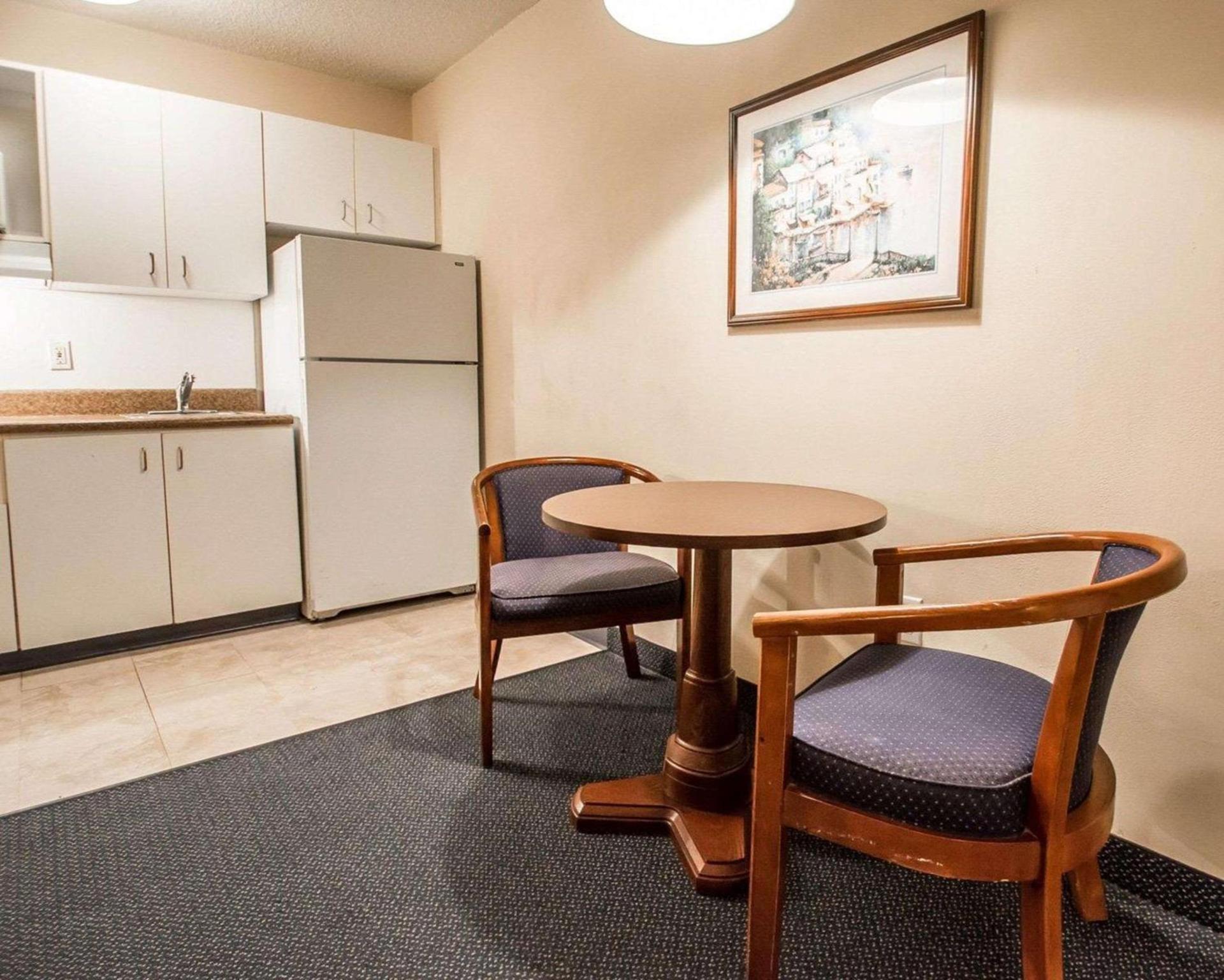 Tampa Bay Extended Stay - Airport photo 22