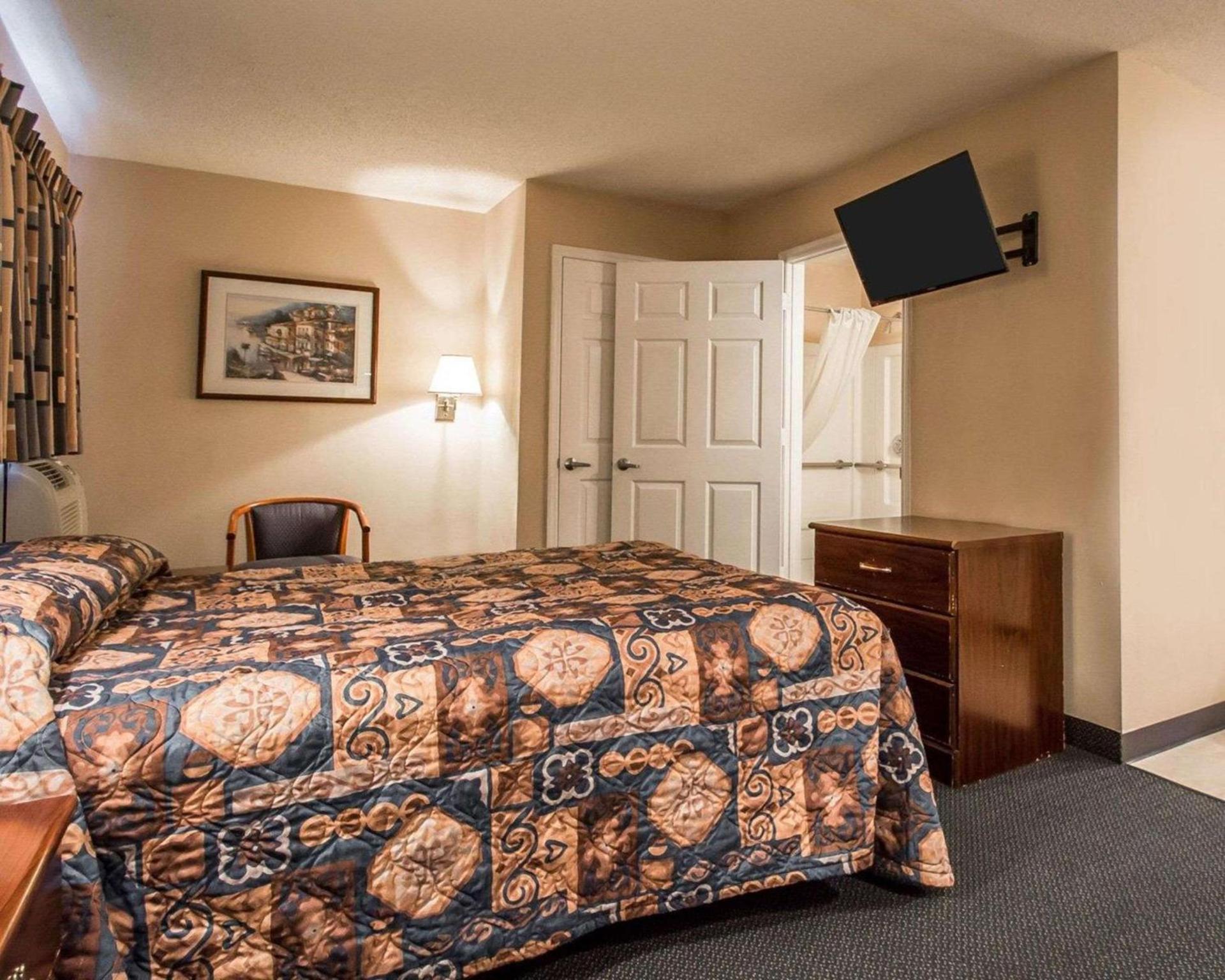 Tampa Bay Extended Stay - Airport photo 24