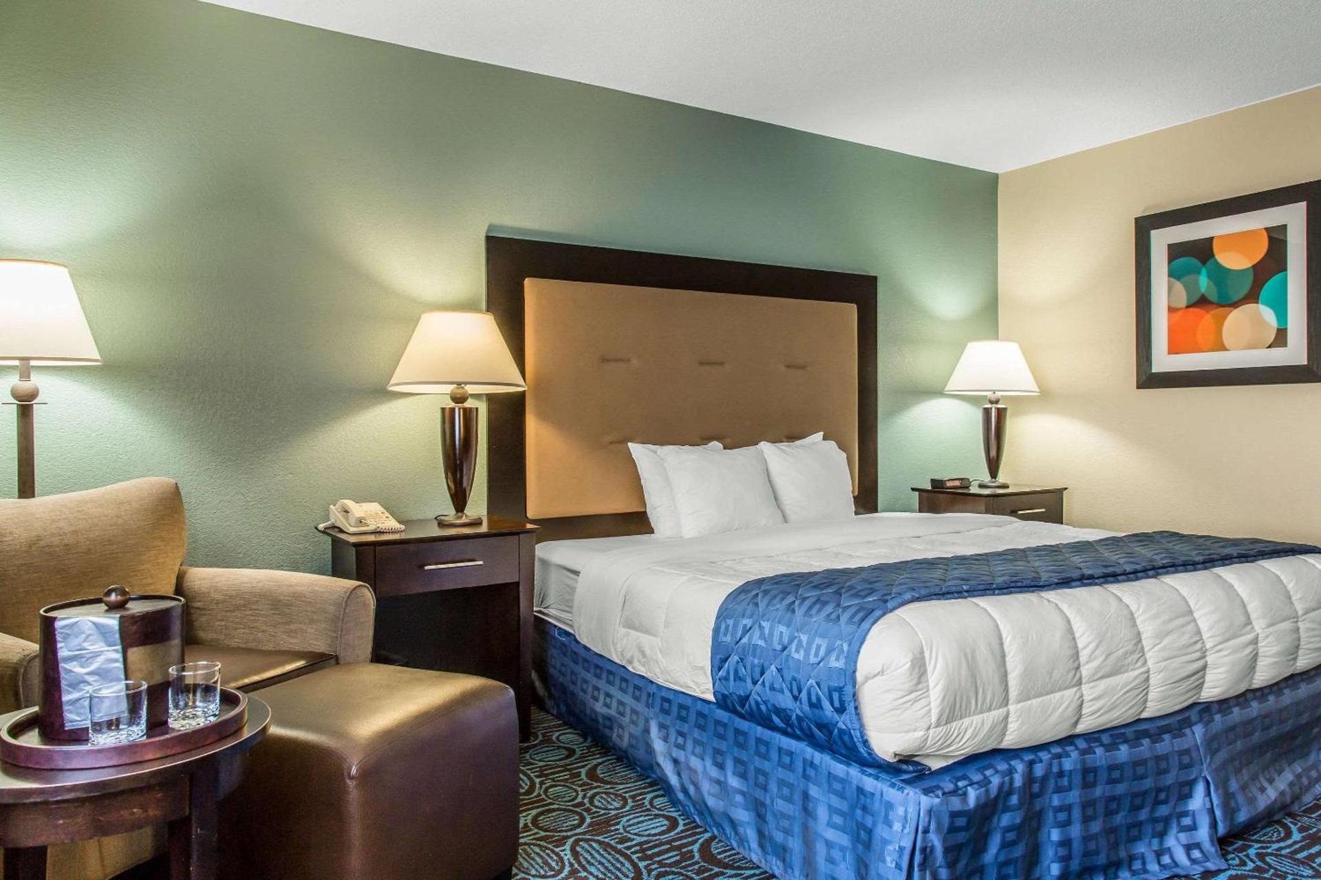 Clarion Inn New London - Mystic photo 2