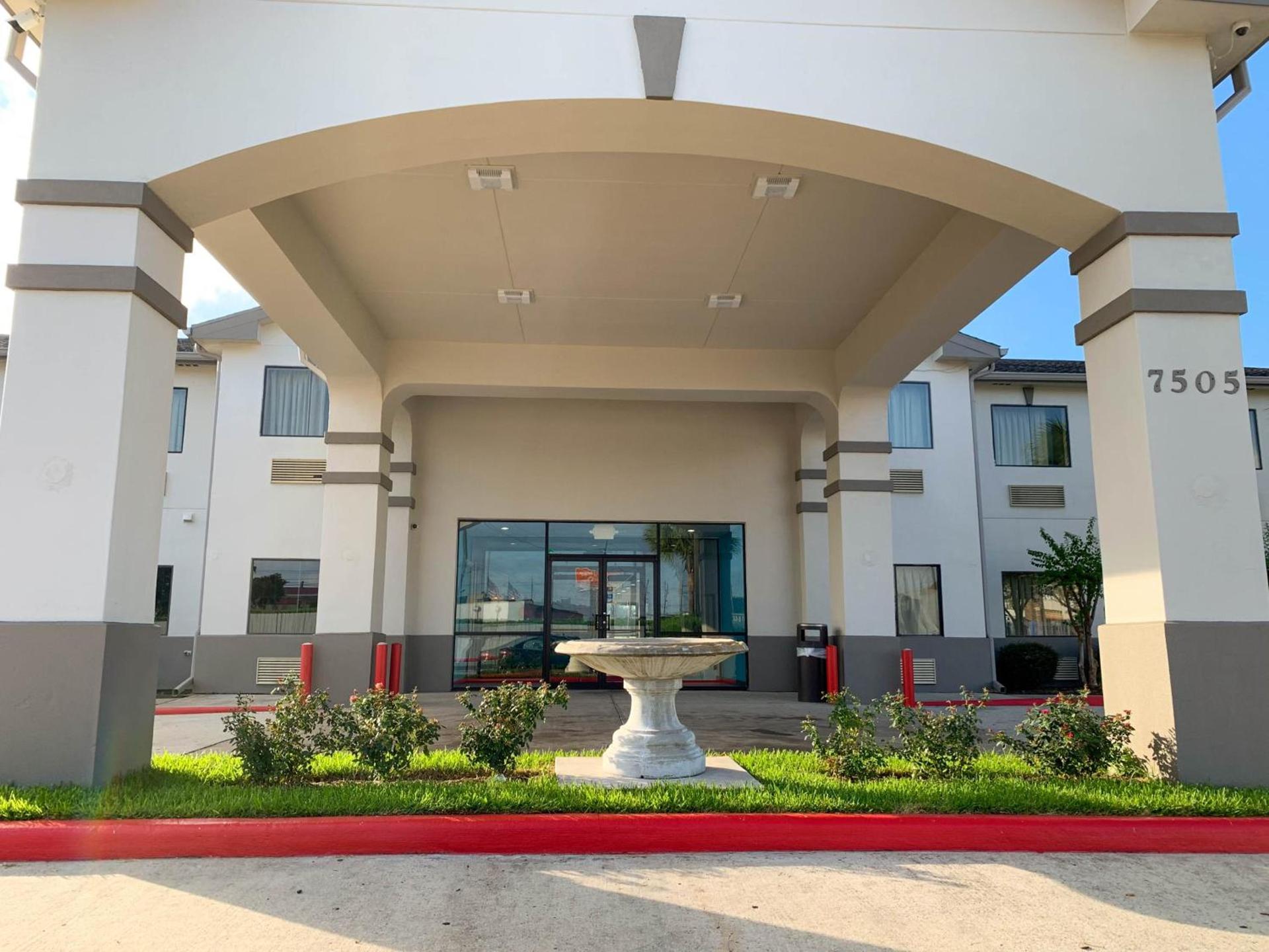 Motel 6 Houston, TX - Hwy 249 and Fallbrook photo 1