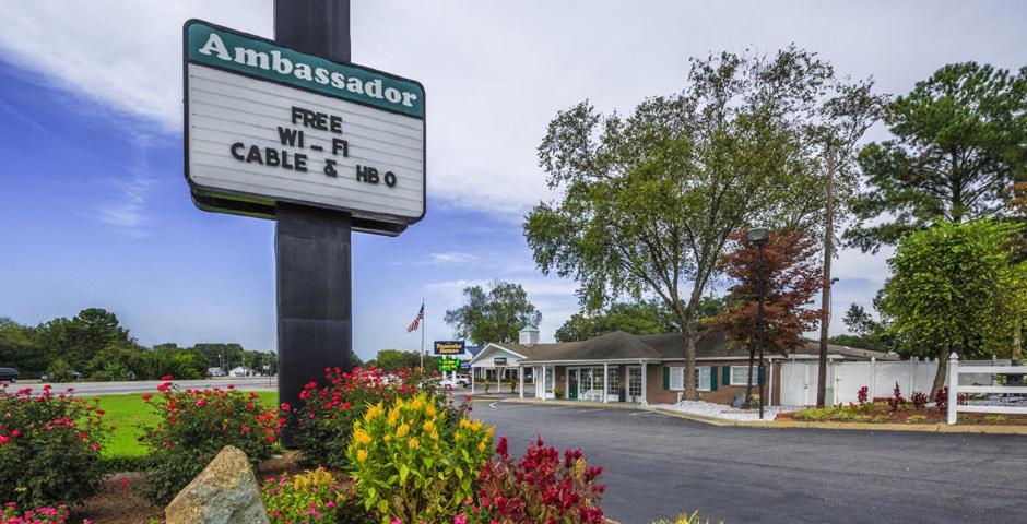 Ambassador Inn photo 4