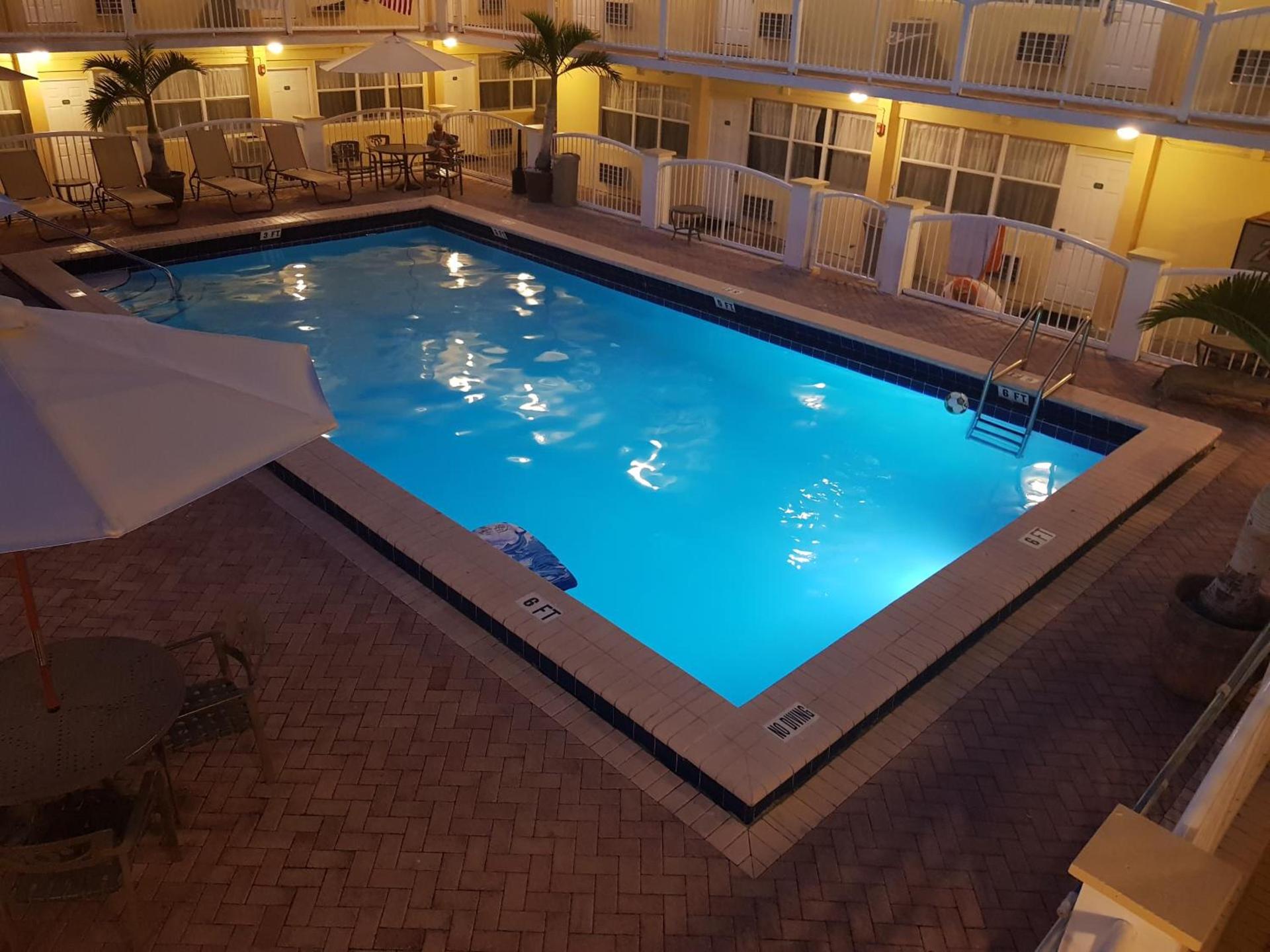 Beach Place Hotel photo 32