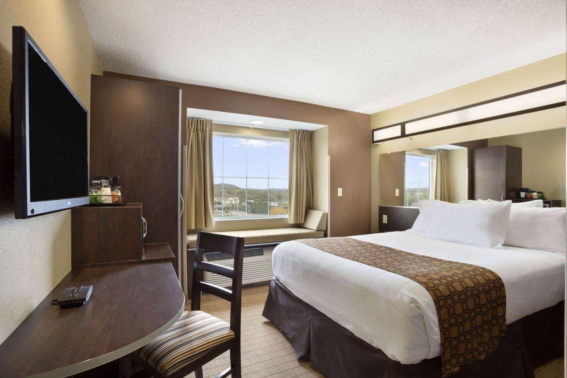Microtel Inn & Suites by Wyndham Cambridge photo 5
