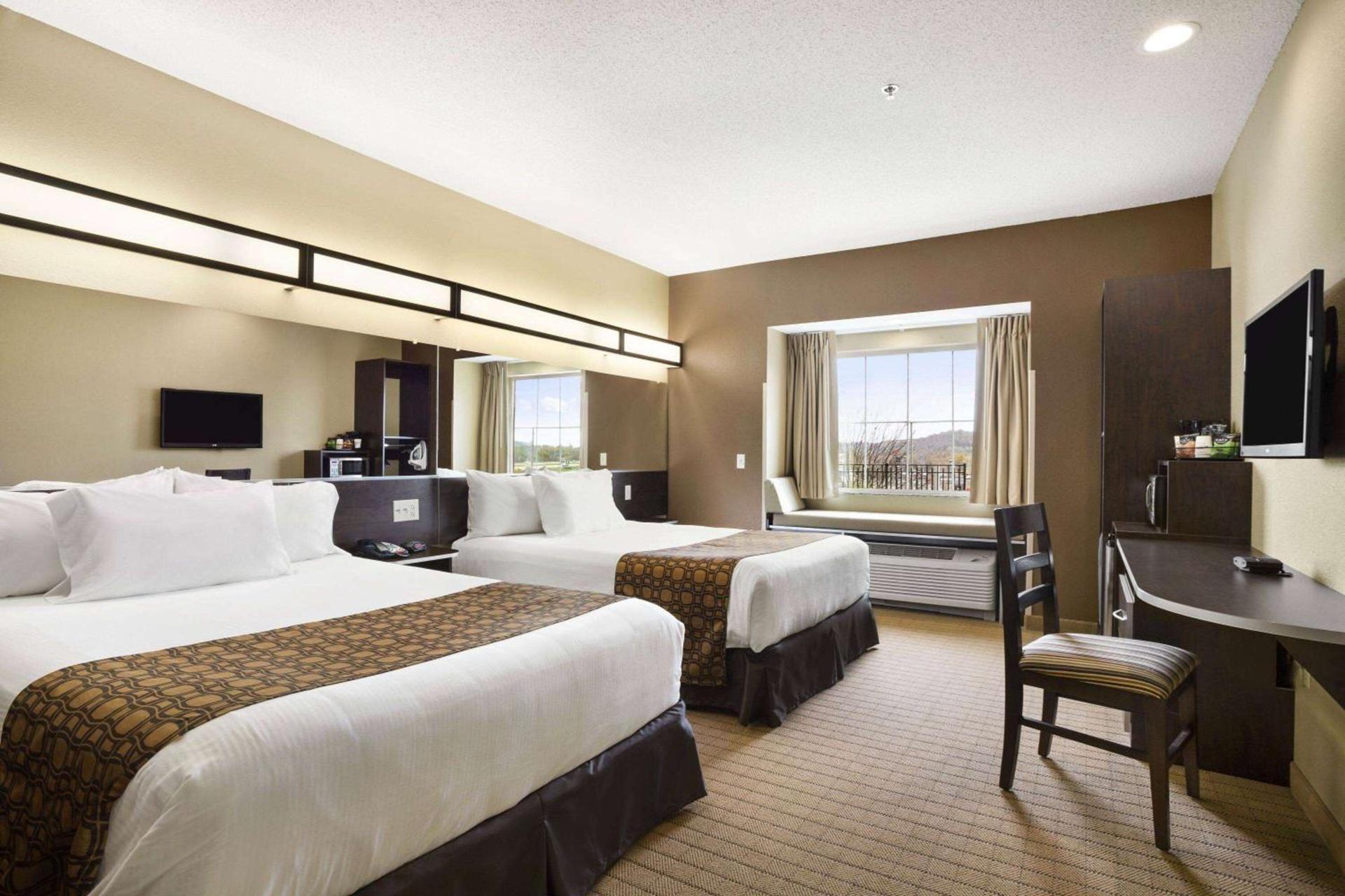 Microtel Inn & Suites by Wyndham Cambridge photo 3