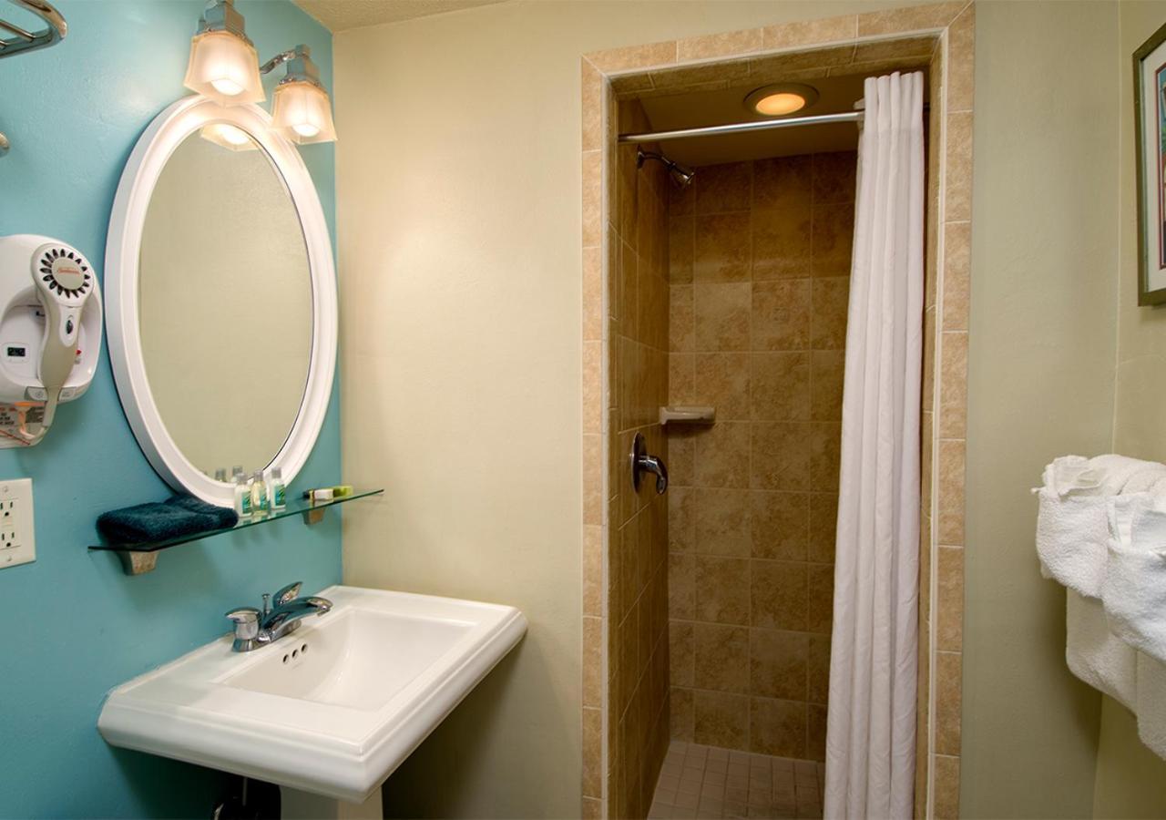 Palm Pavilion Inn photo 16