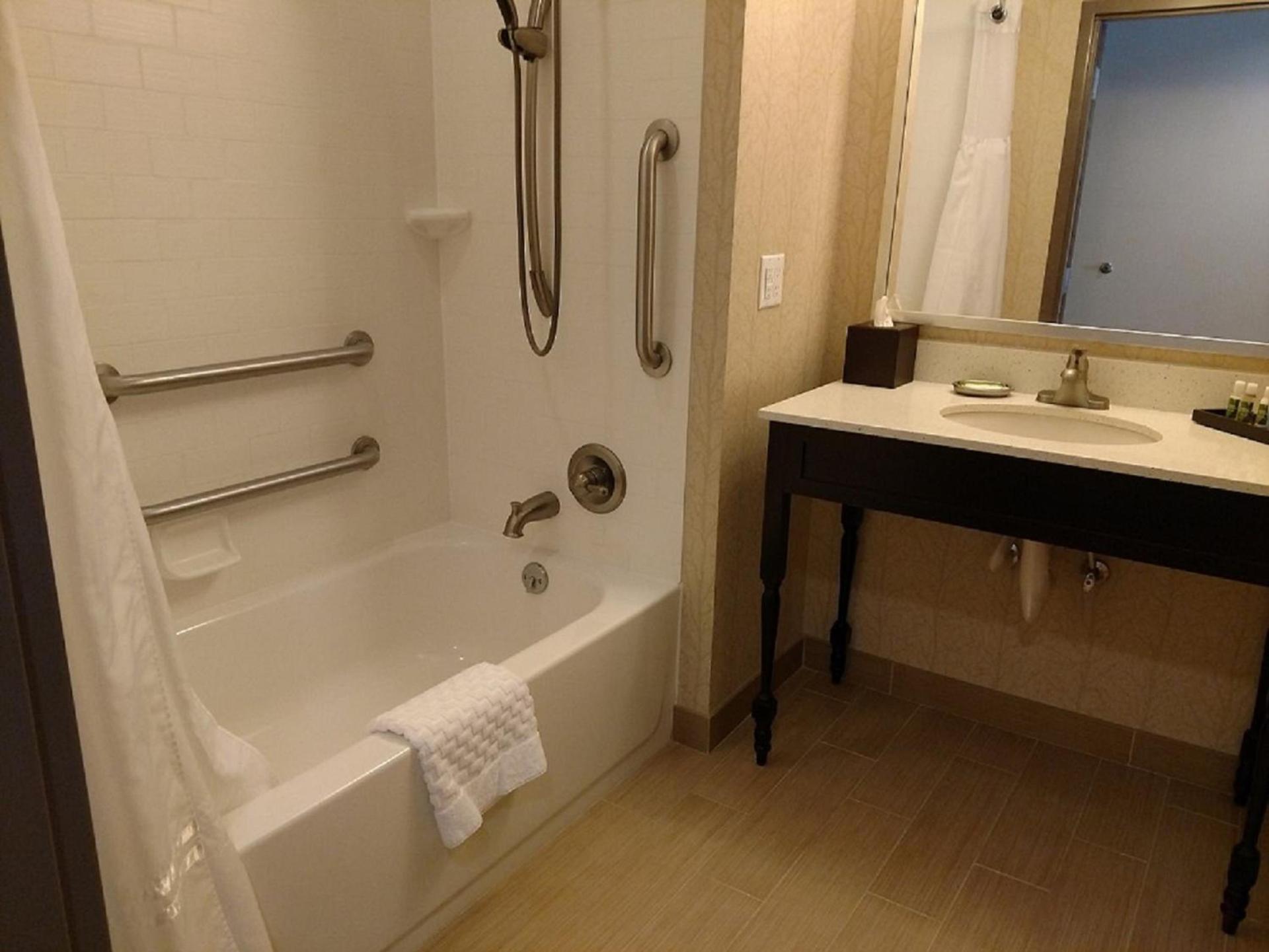 Best Western Plus Dayton photo 33