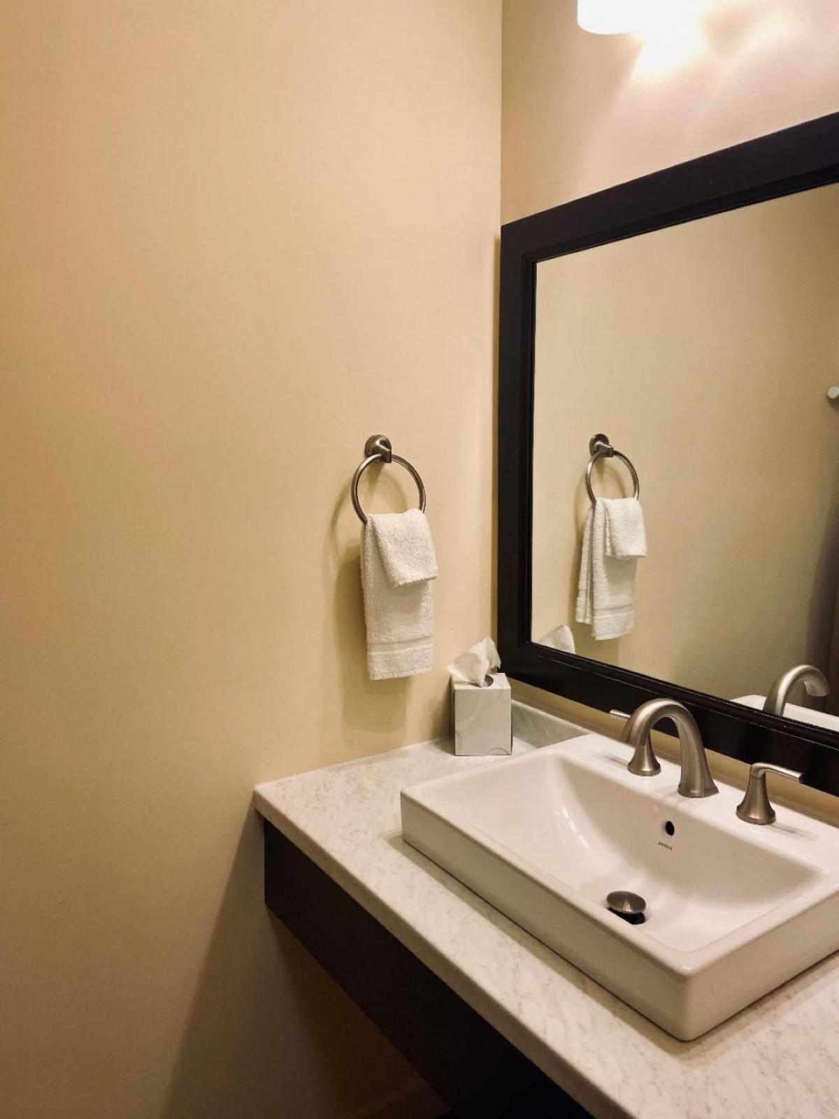 University Inn Duke photo 16