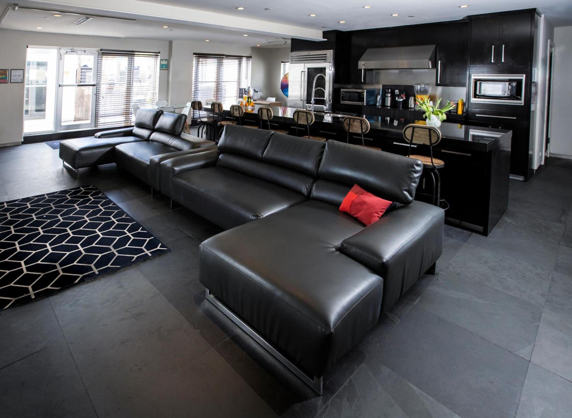 Posh South Beach photo 5
