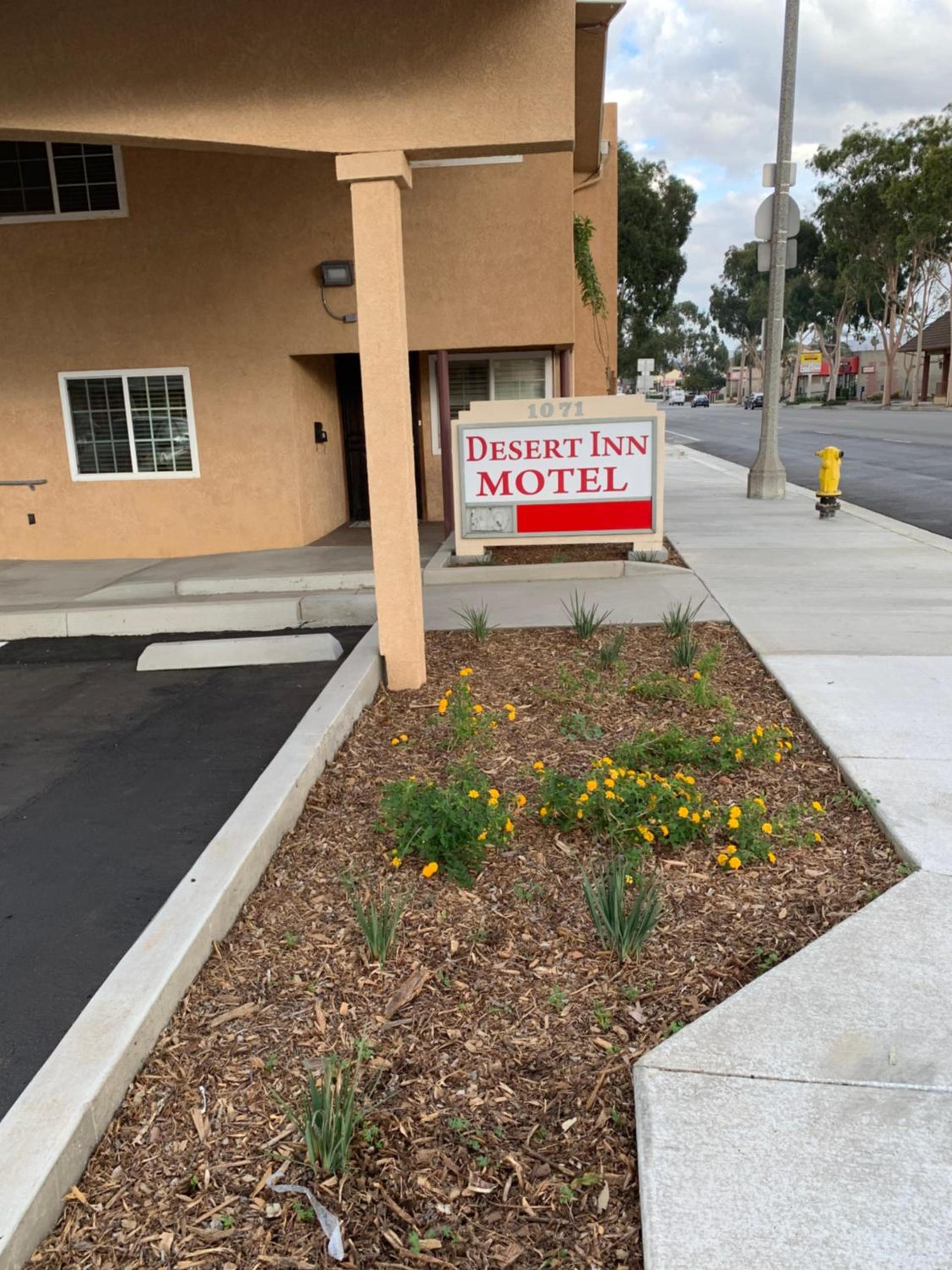 Desert Inn Motel photo 4