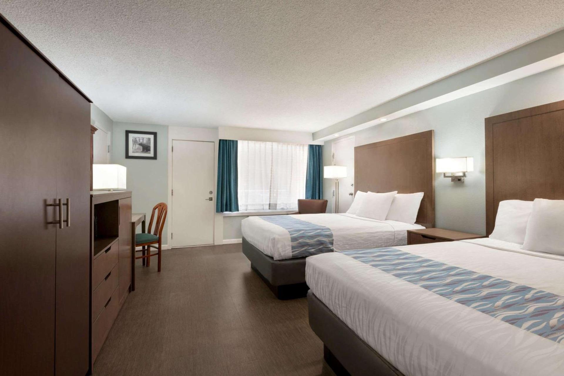 Gatlinburg River Inn photo 33