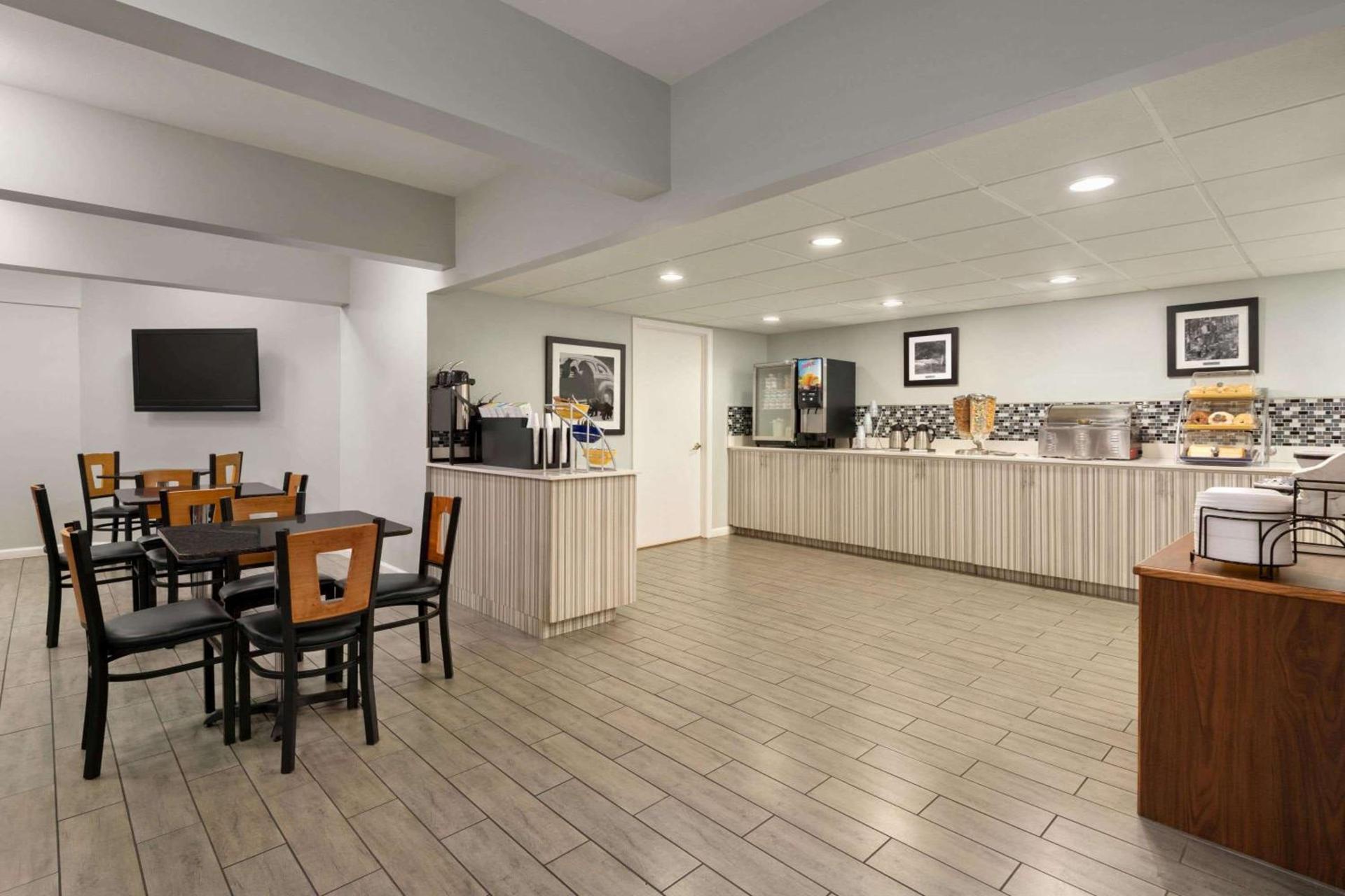 Gatlinburg River Inn photo 31