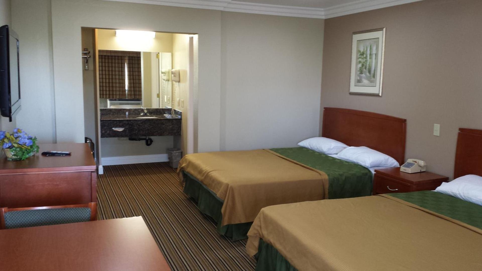 Regency Hotel - Moreno Valley photo 11