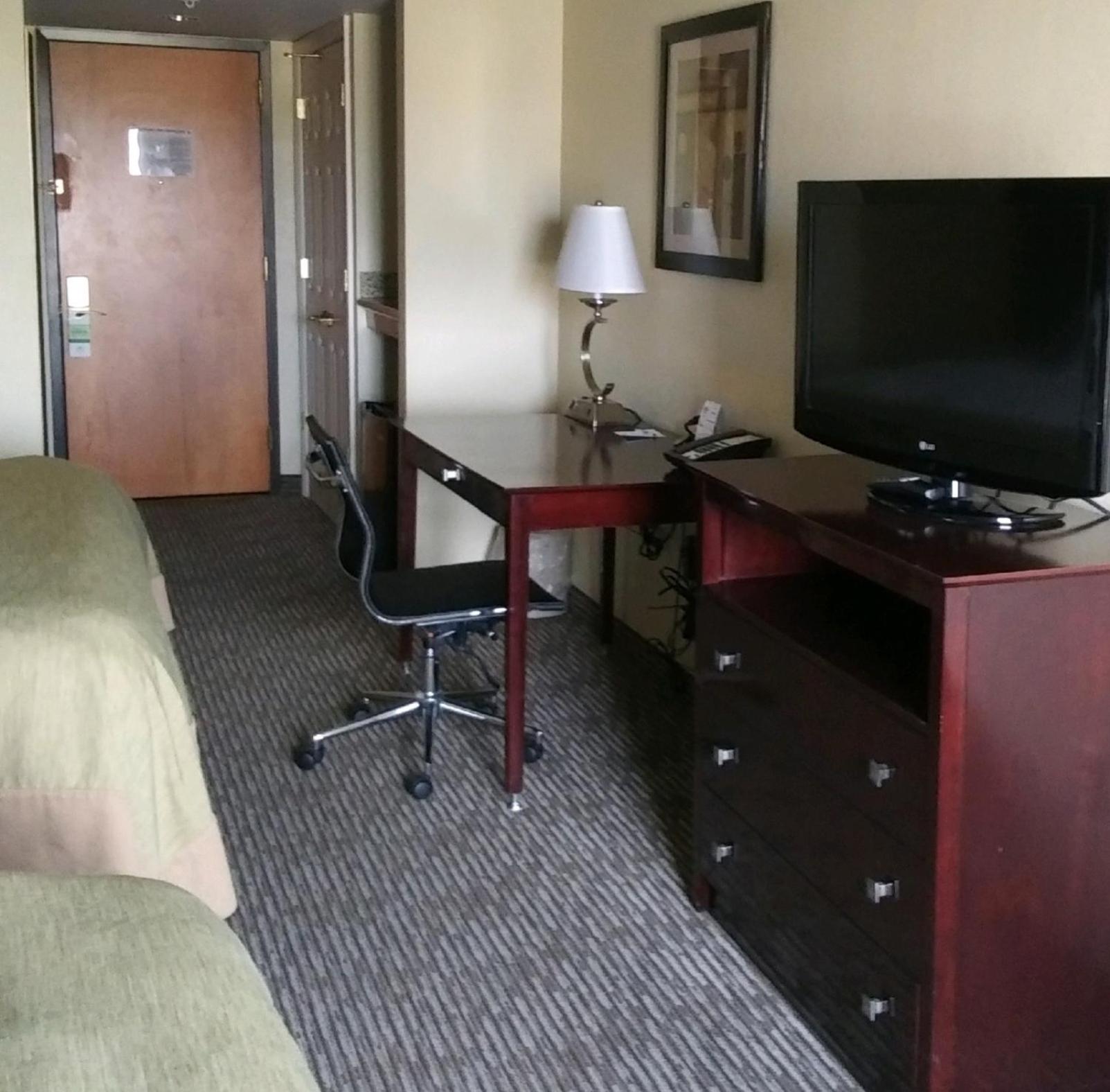 Wingate by Wyndham Dayton - Fairborn photo 16