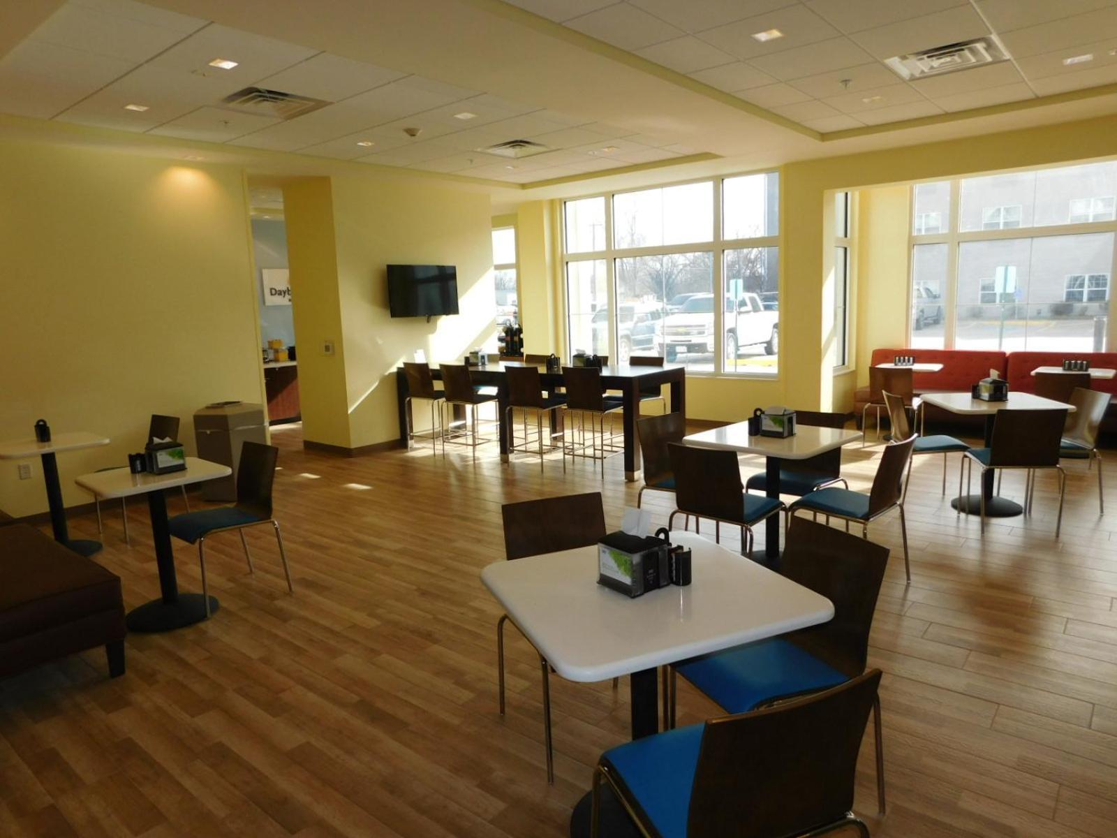 Days Inn & Suites by Wyndham Kearney NE photo 14