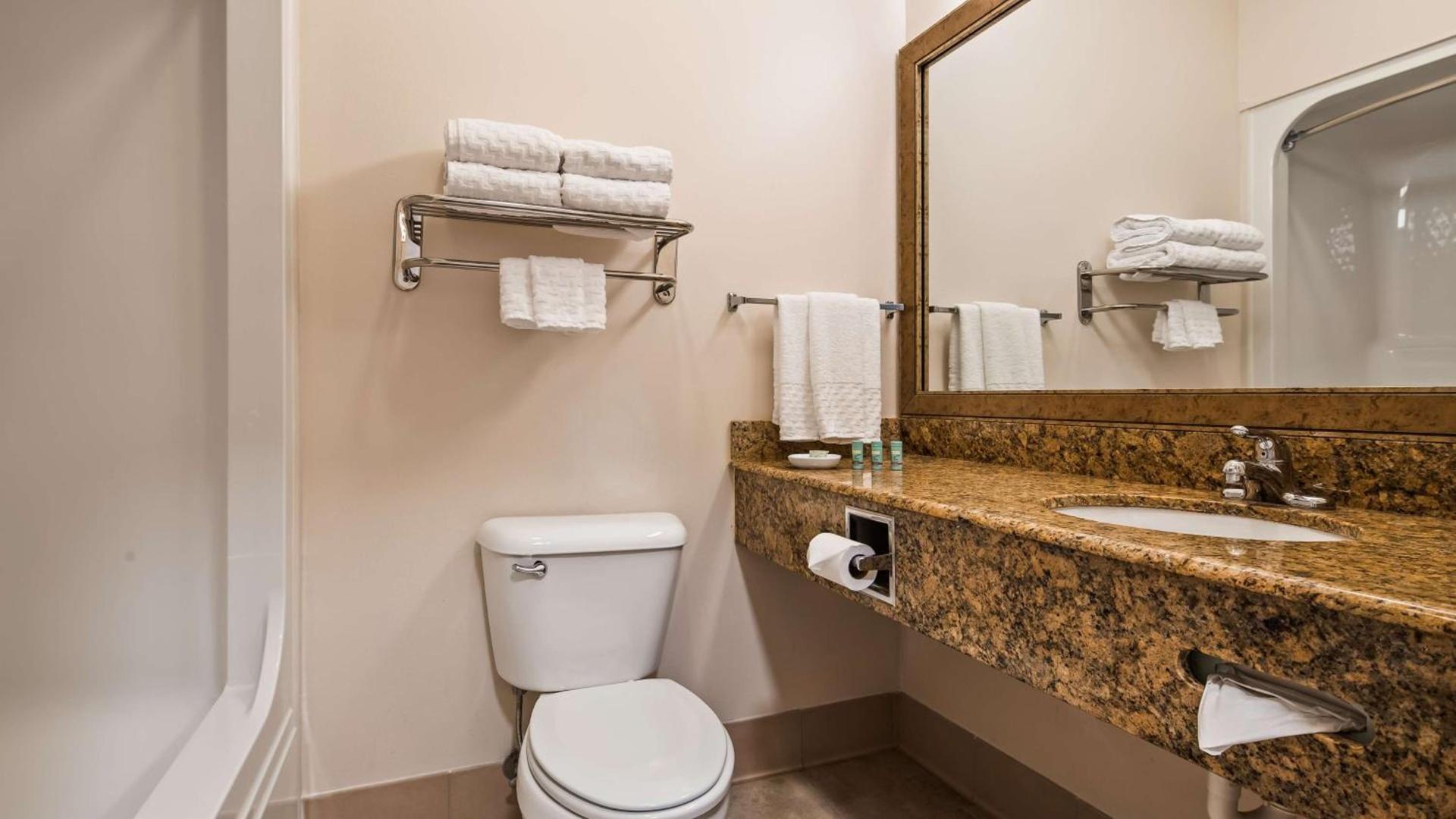 Best Western Brookfield photo 12